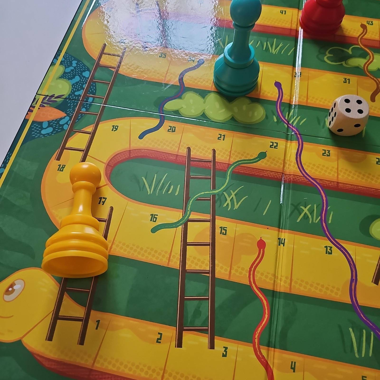 Pressman Giant Snakes & Ladders Game 2018 Board Game 5+ 2 Players