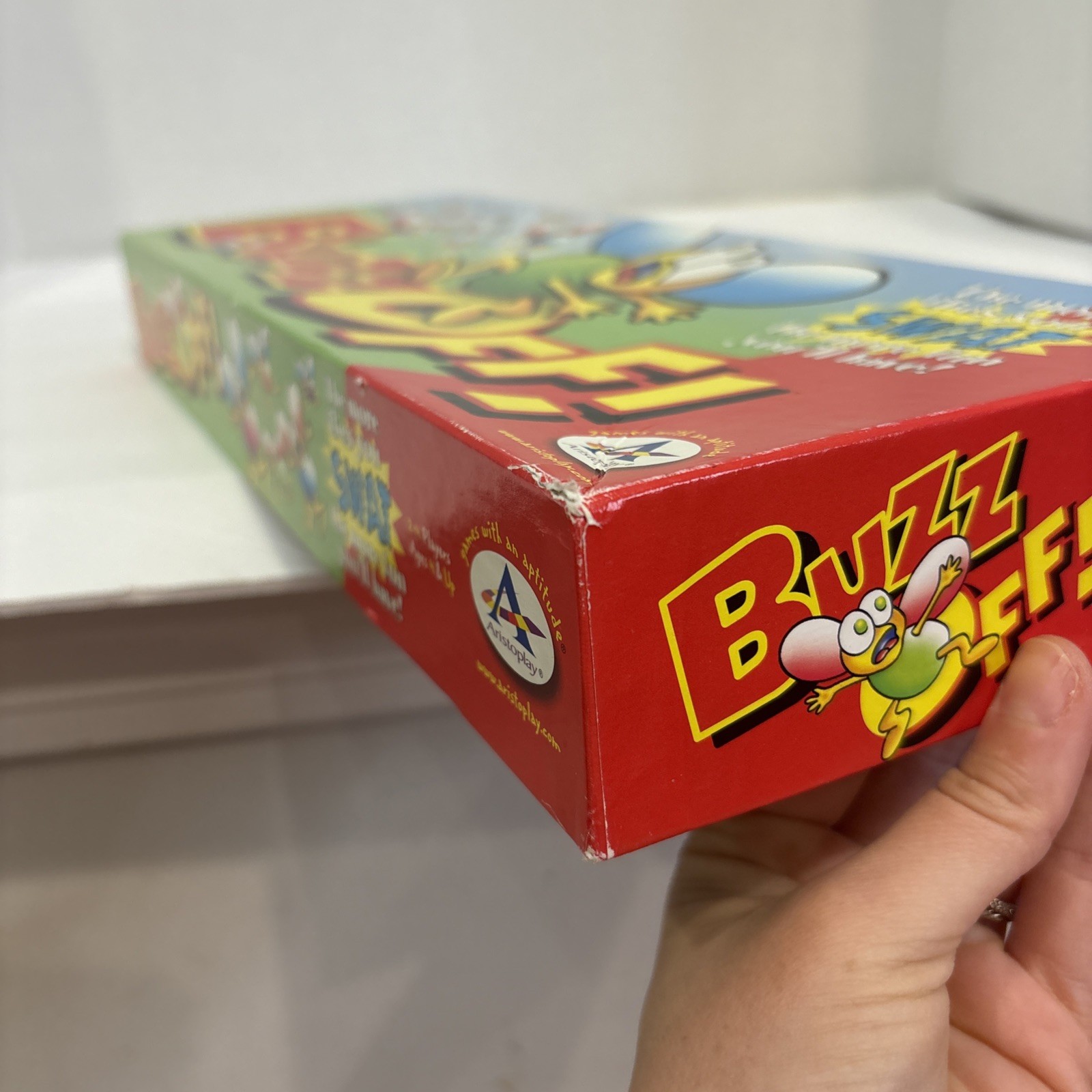 Aristoplay Ltd. (2003) Buzz Off! Board Game