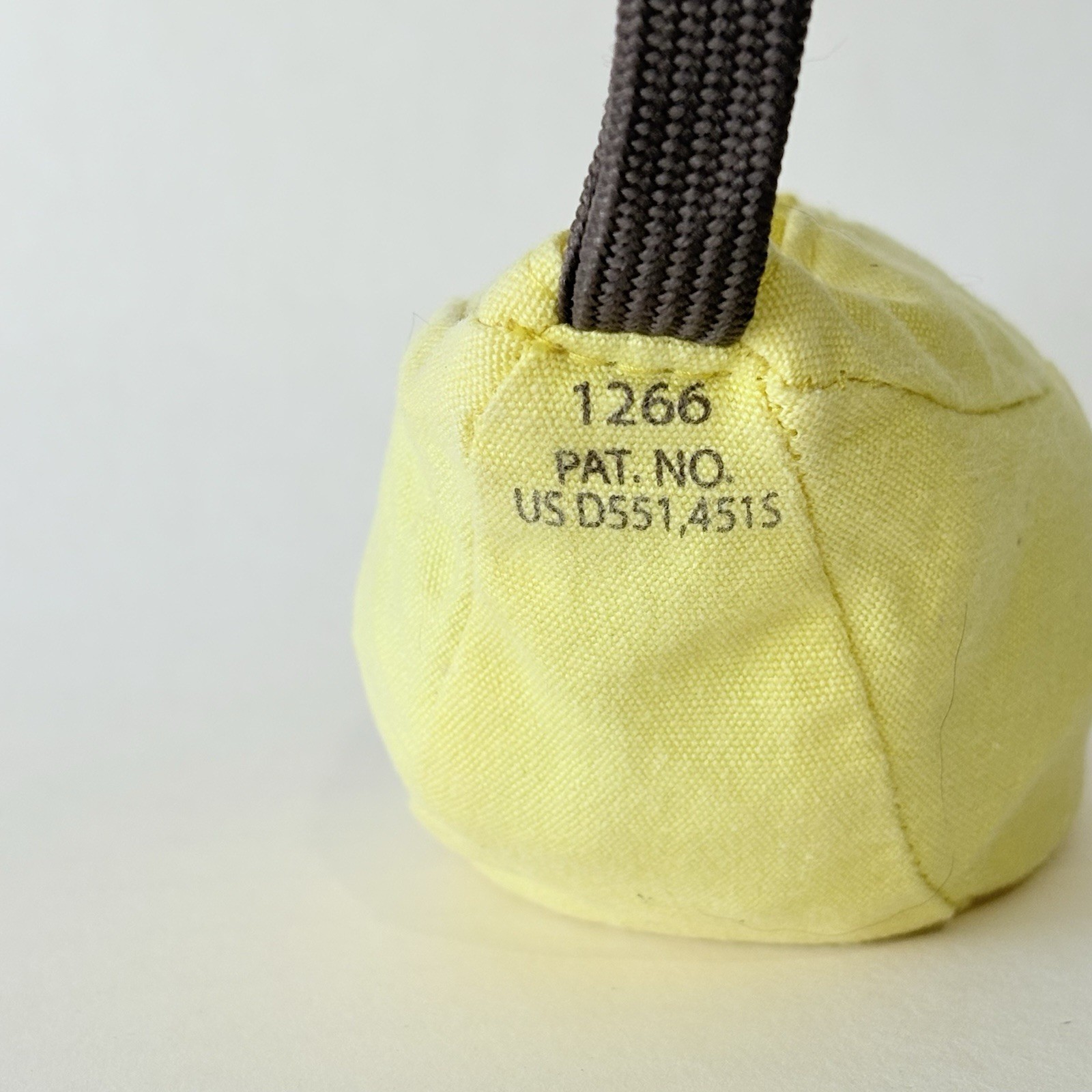Bananagrams Game – Word Spelling 144 tiles Zipper Bag Instructions Complete Fun