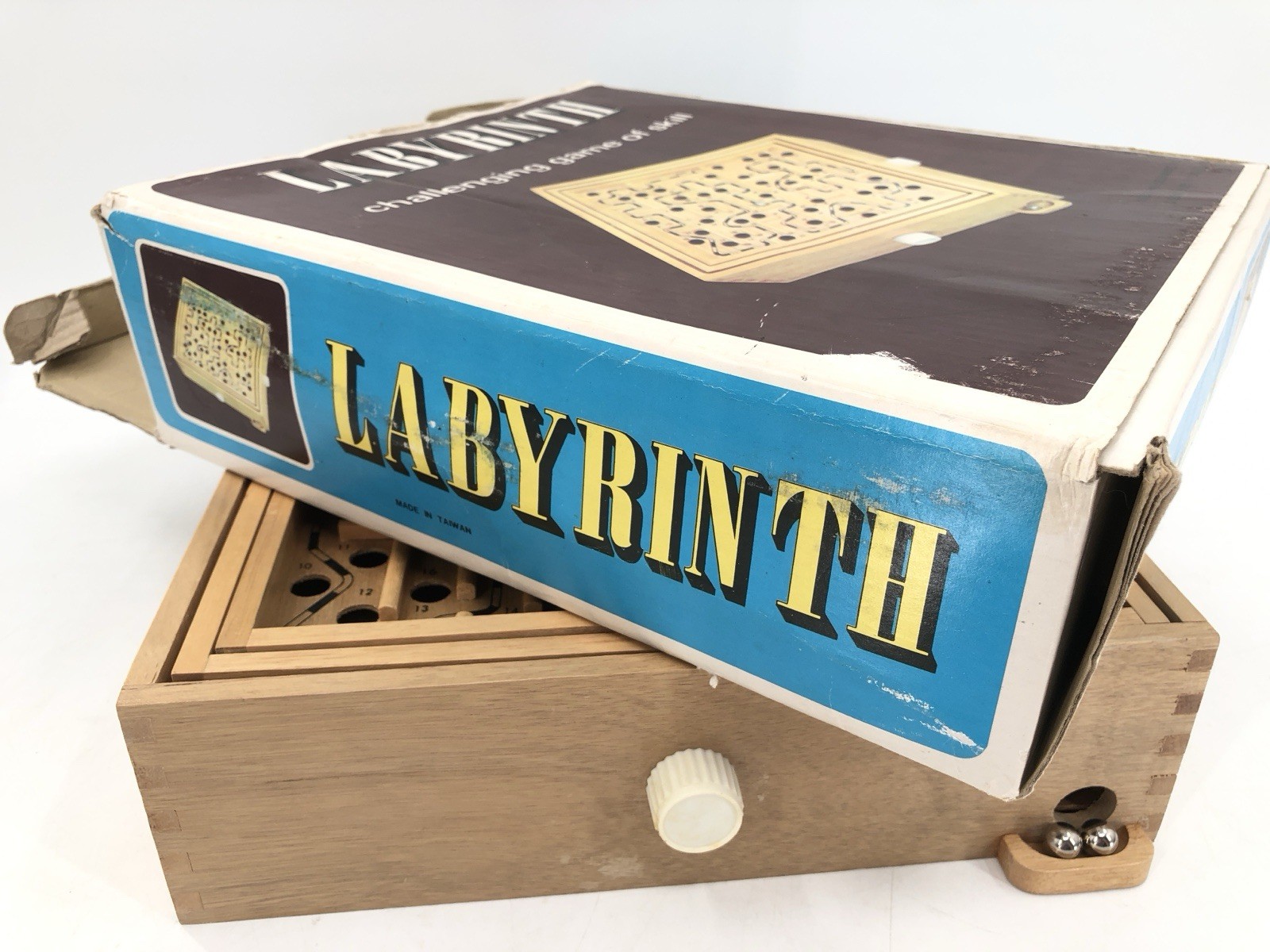 Vtg 80s Labyrinth Wooden Steel Ball Marble Tilting Maze Puzzle Game Roll-A-Maze