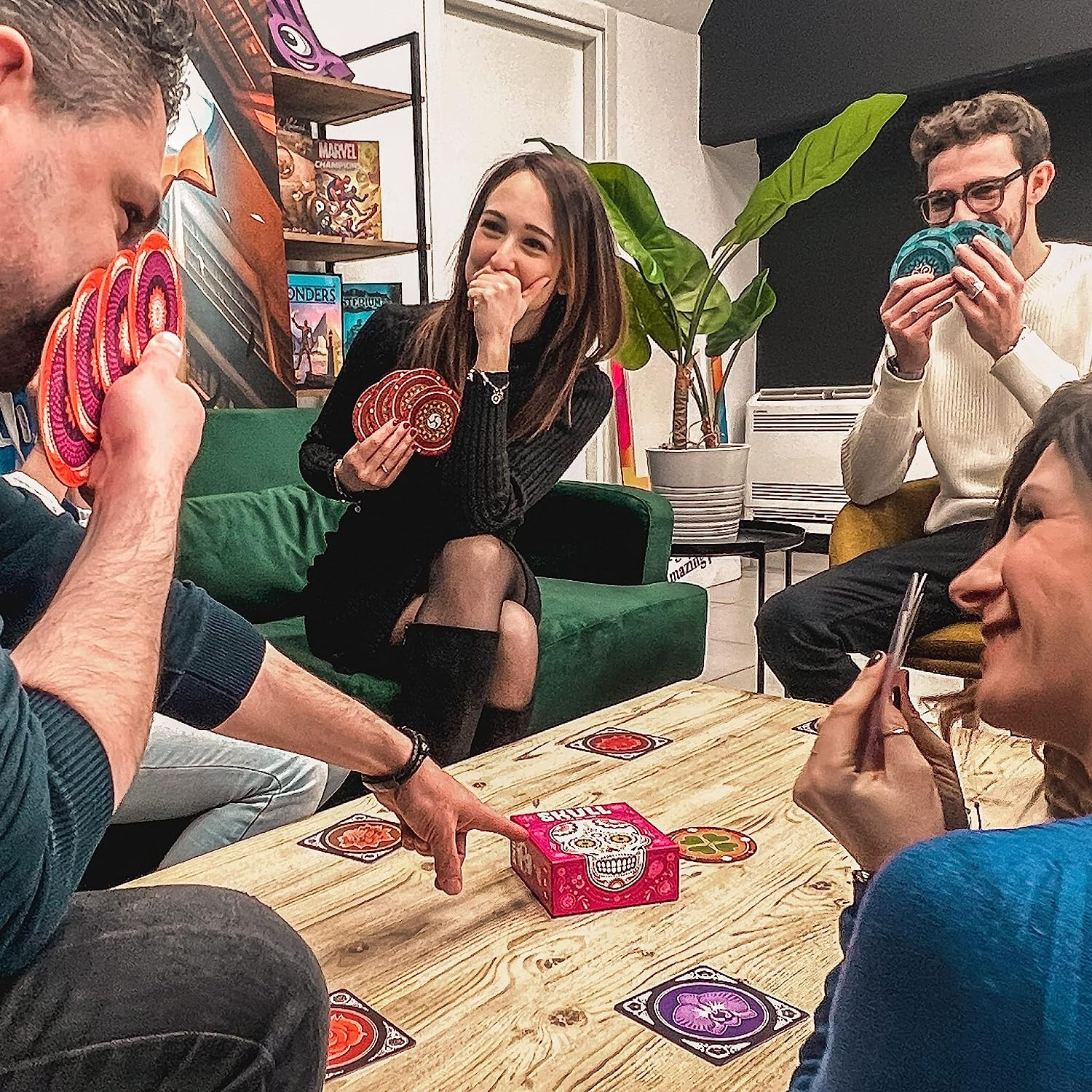Asmodee Skull Party Game – Bluffing and Strategy Game, Family Fun for Kids & Adu