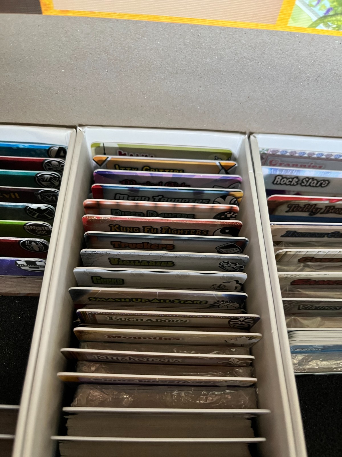 Smash Up: The Bigger Geekier Box + Marvel + 13 Expansions + Penguins + Sheep