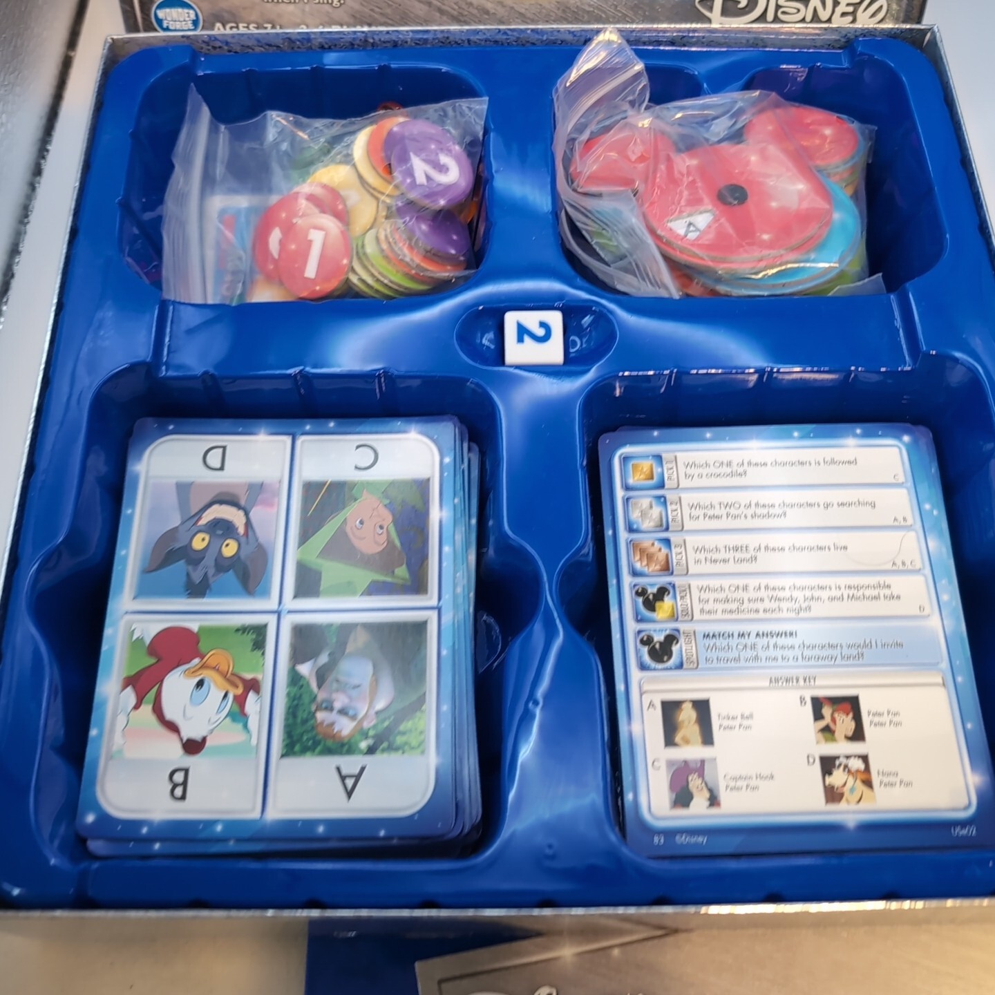 PICTOPIA DISNEY EDITION the Ultimate Picture -Trivia Family Board Game