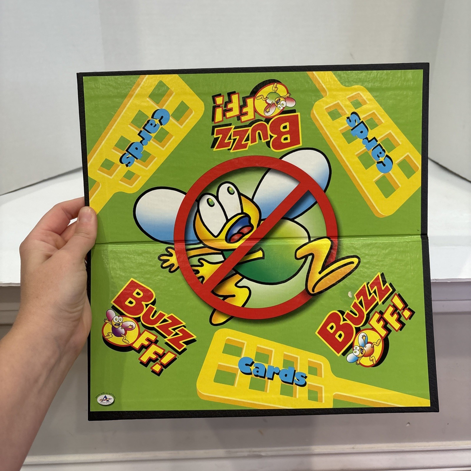 Aristoplay Ltd. (2003) Buzz Off! Board Game