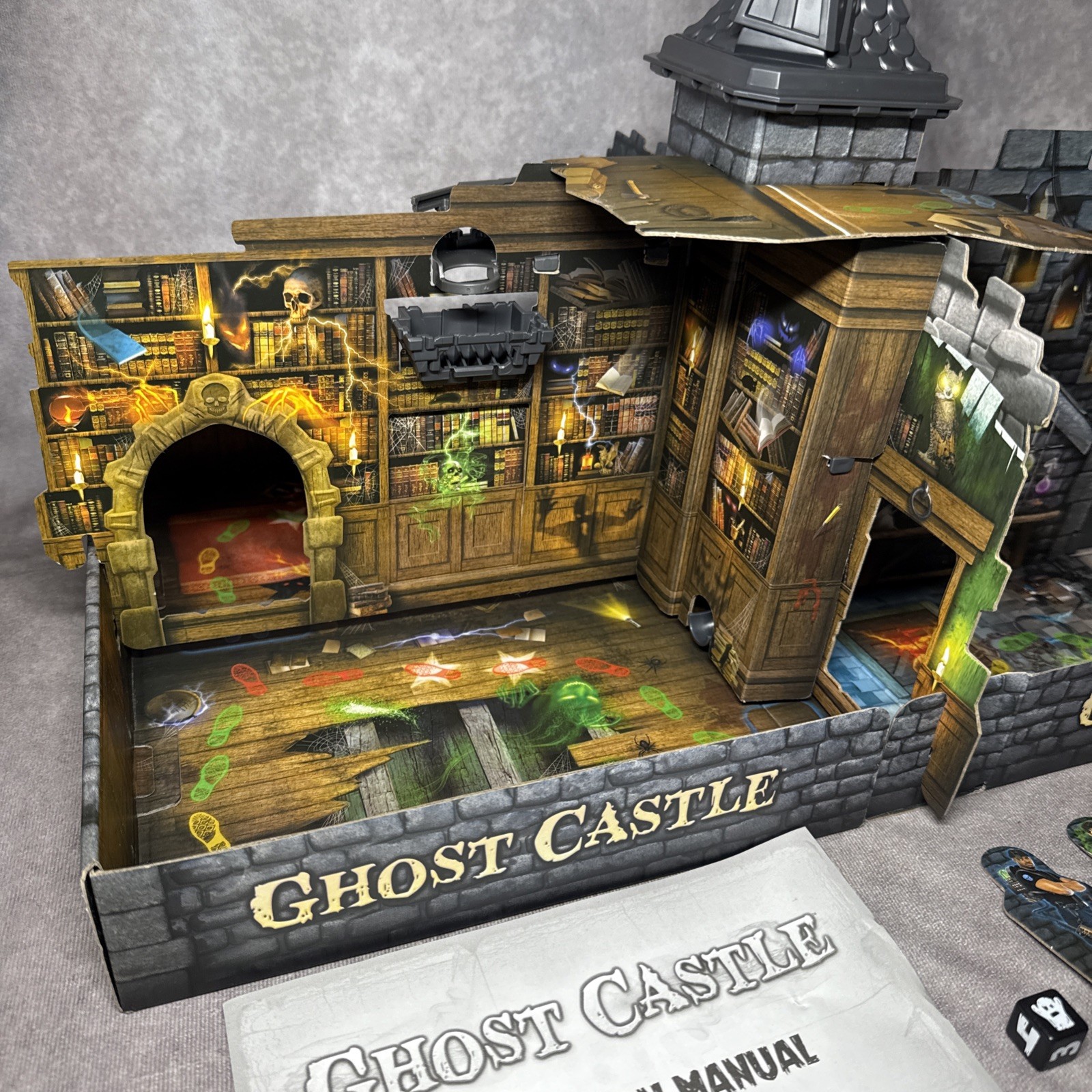 Buffalo Games Ghost Castle Board Game 2020 3D Haunted Escape Family Spooky