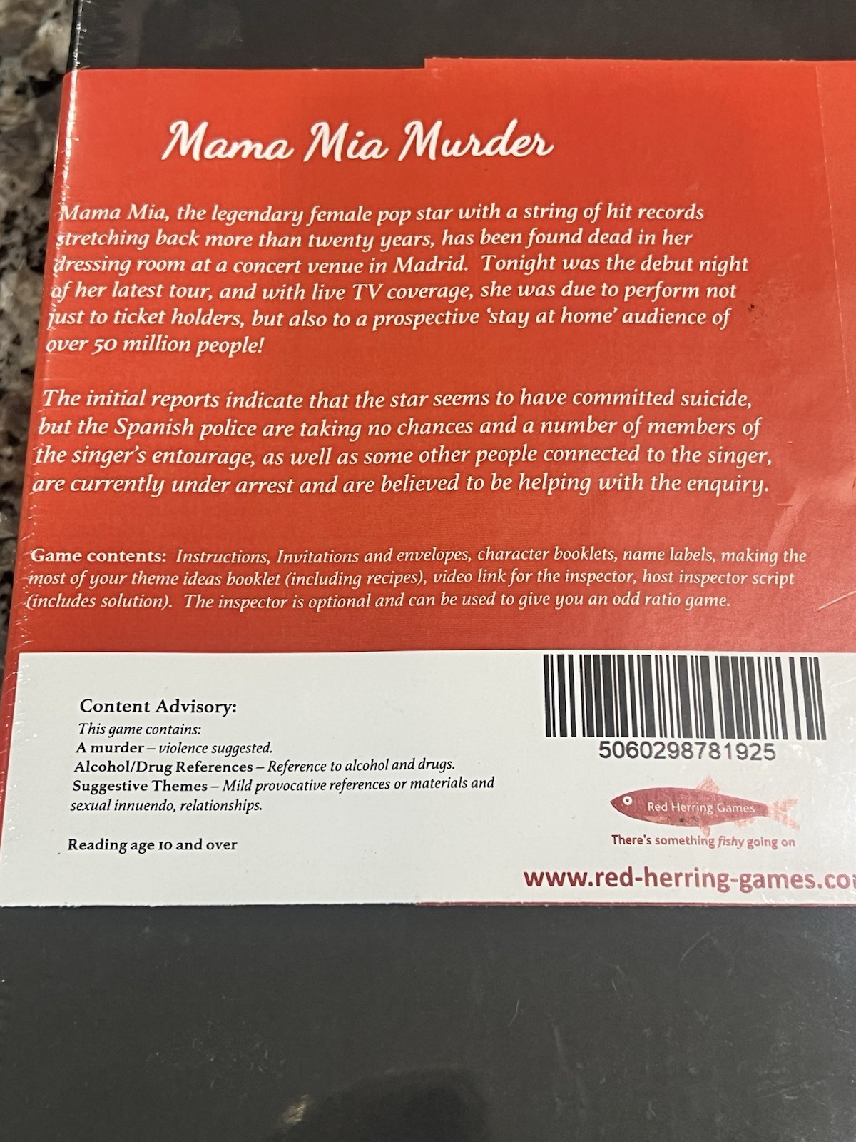 Red Herring Games-Mama Mia Murder -Murder Mystery Dinner Party Game 6 Players