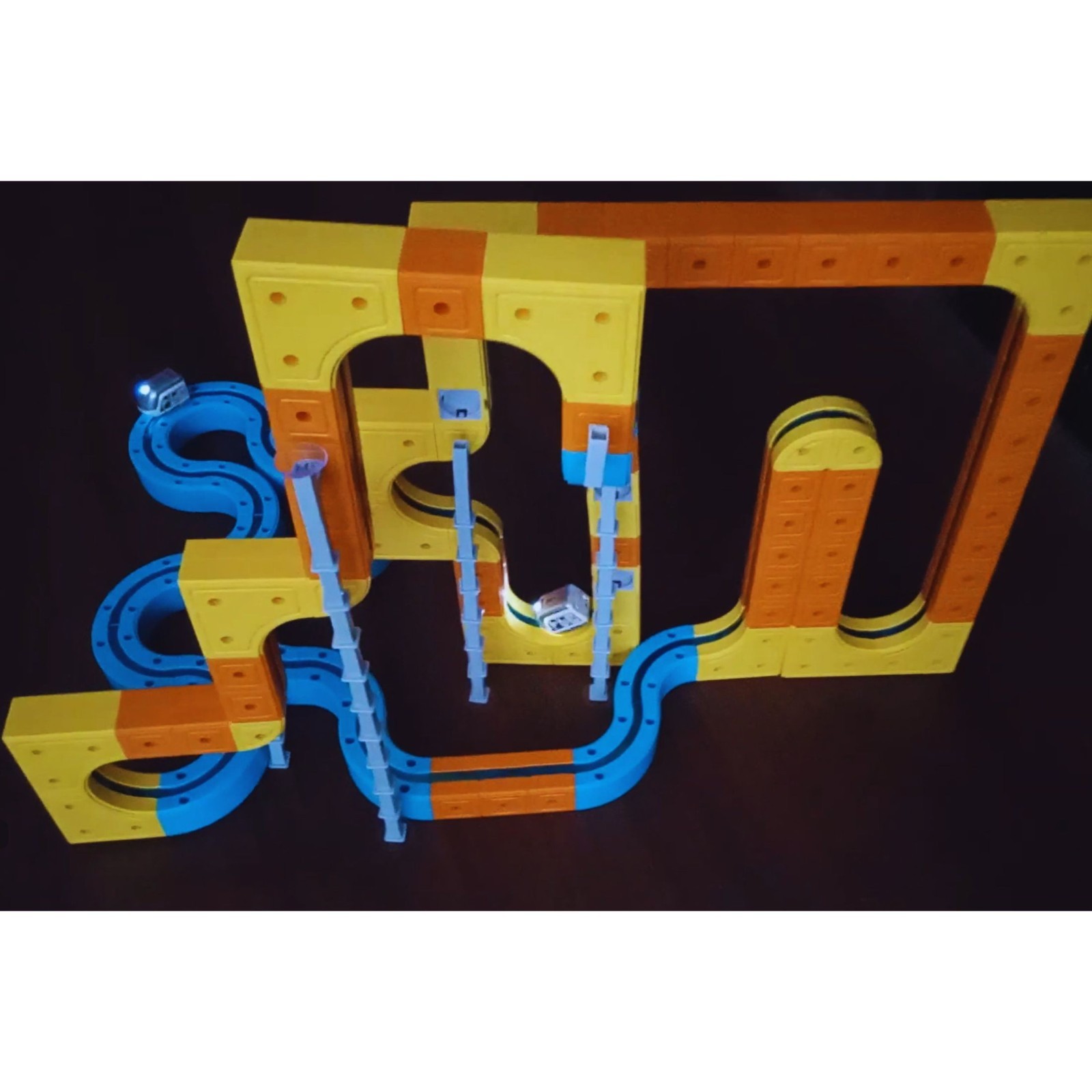 Magnetic DIY Versatile Train Car Set: For Kids 3+ Years Old