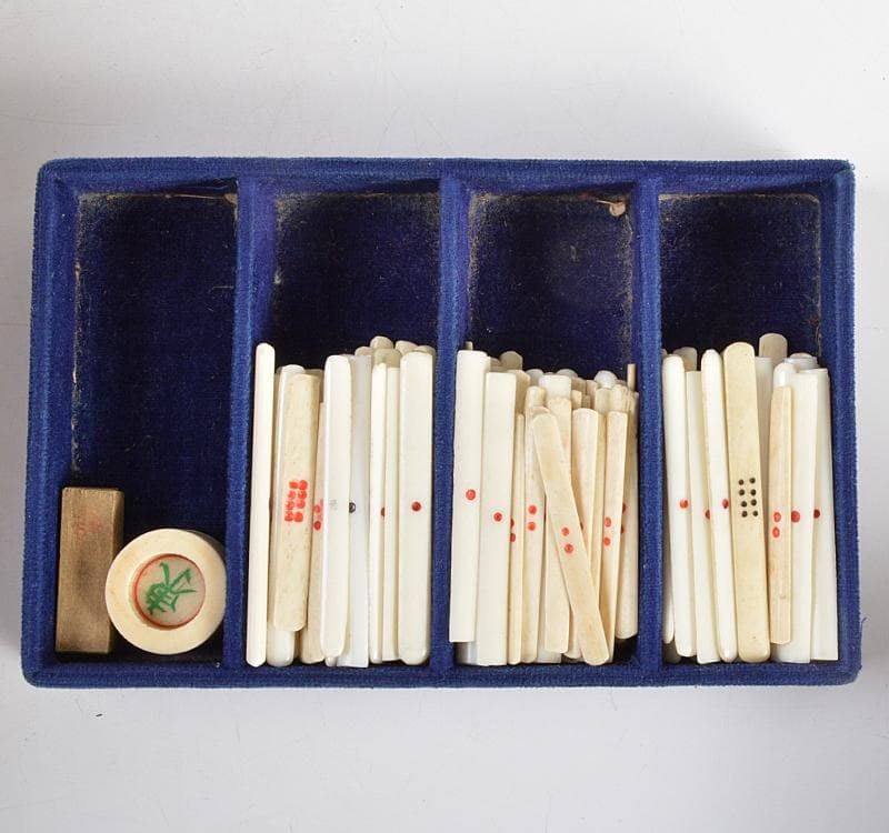 Antique Vintage Chinese Mahjong Set Bone & Bamboo Tiles Leather Case Mahjong