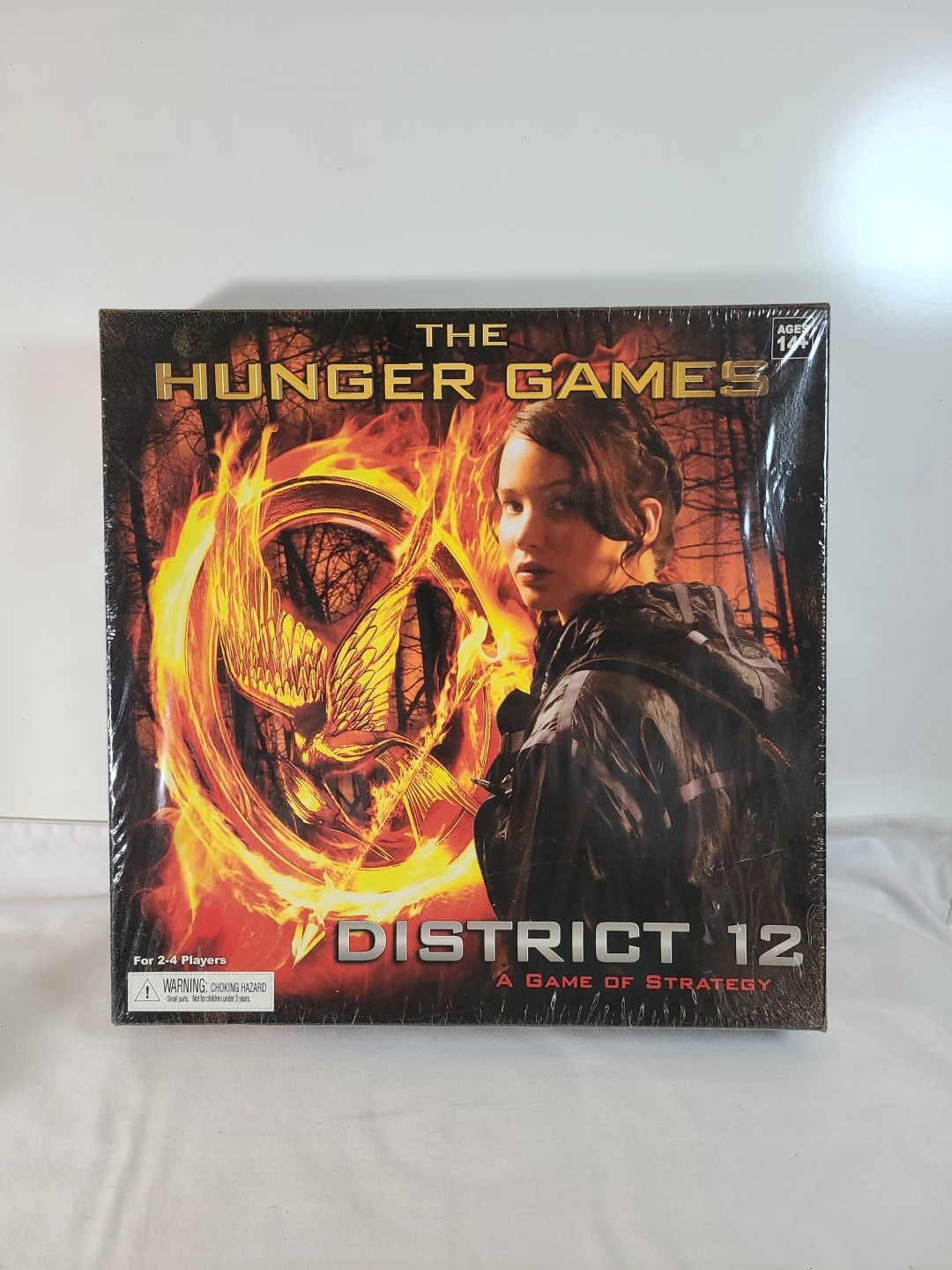 The Hunger Games District 12 Strategy Board Game Sealed 2012 Neca Wizkids