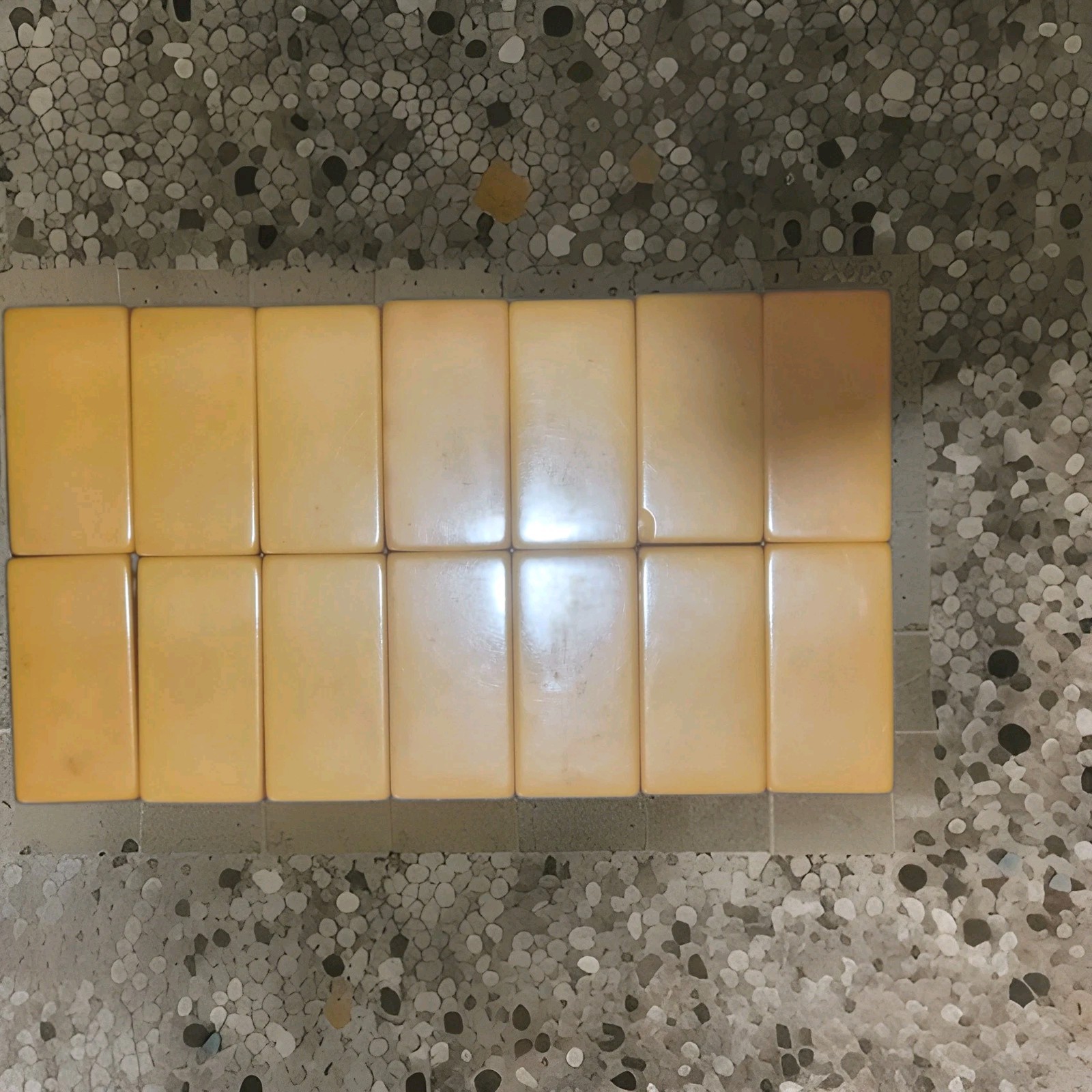 Vintage Crisloid Domino Set 28 Pc Double Six 1/2″ Thick Butterscotch Blue Case