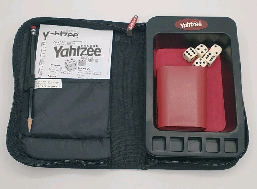 Yahtzee Deluxe Travel Edition 2003 Game Folio w/ Black Nylon Zip Case Road Trip