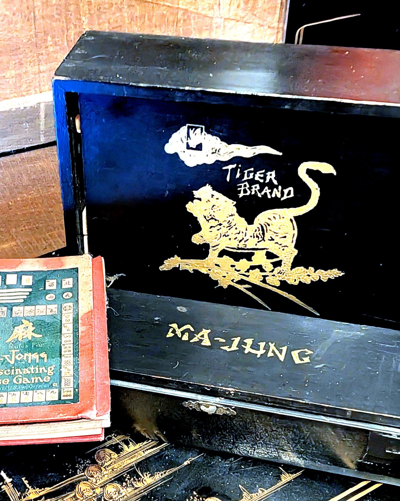 Antique 1920s Tiger Brand Mah-Jongg Set Bone Bamboo Tiles Babcock Rules Book