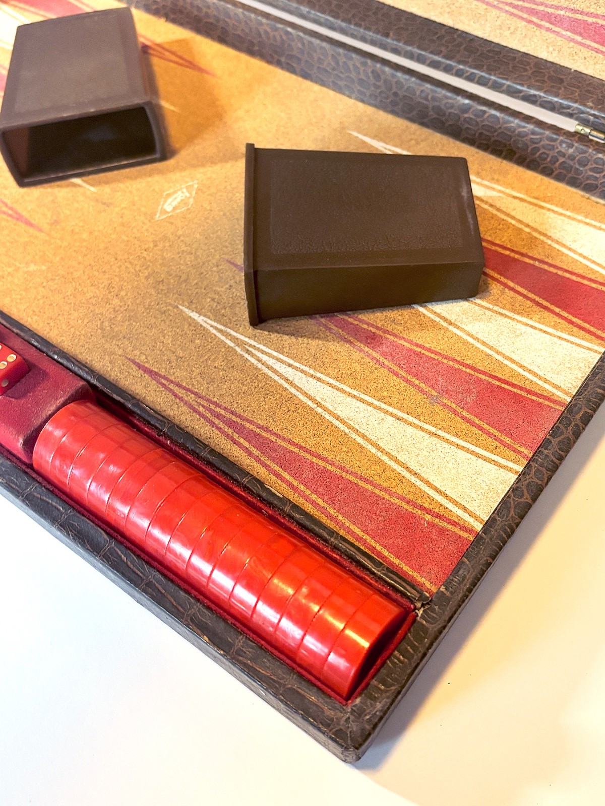 1970’s Vintage Lowe Deluxe Tournament Backgammon Set NO2401 Complete Very Good