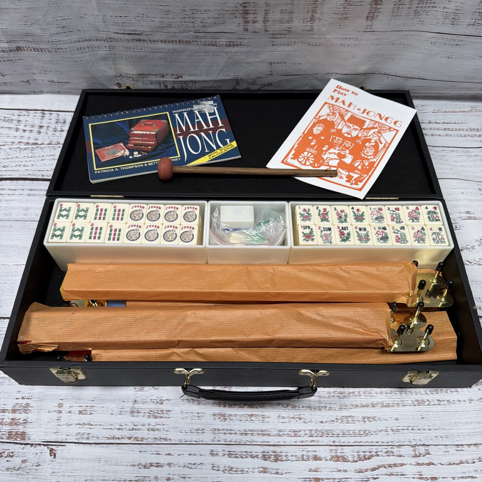 Vintage Mah Jong Set – 4 Bakelite Racks Travel Carry Case 166 Tiles NEVER USED!