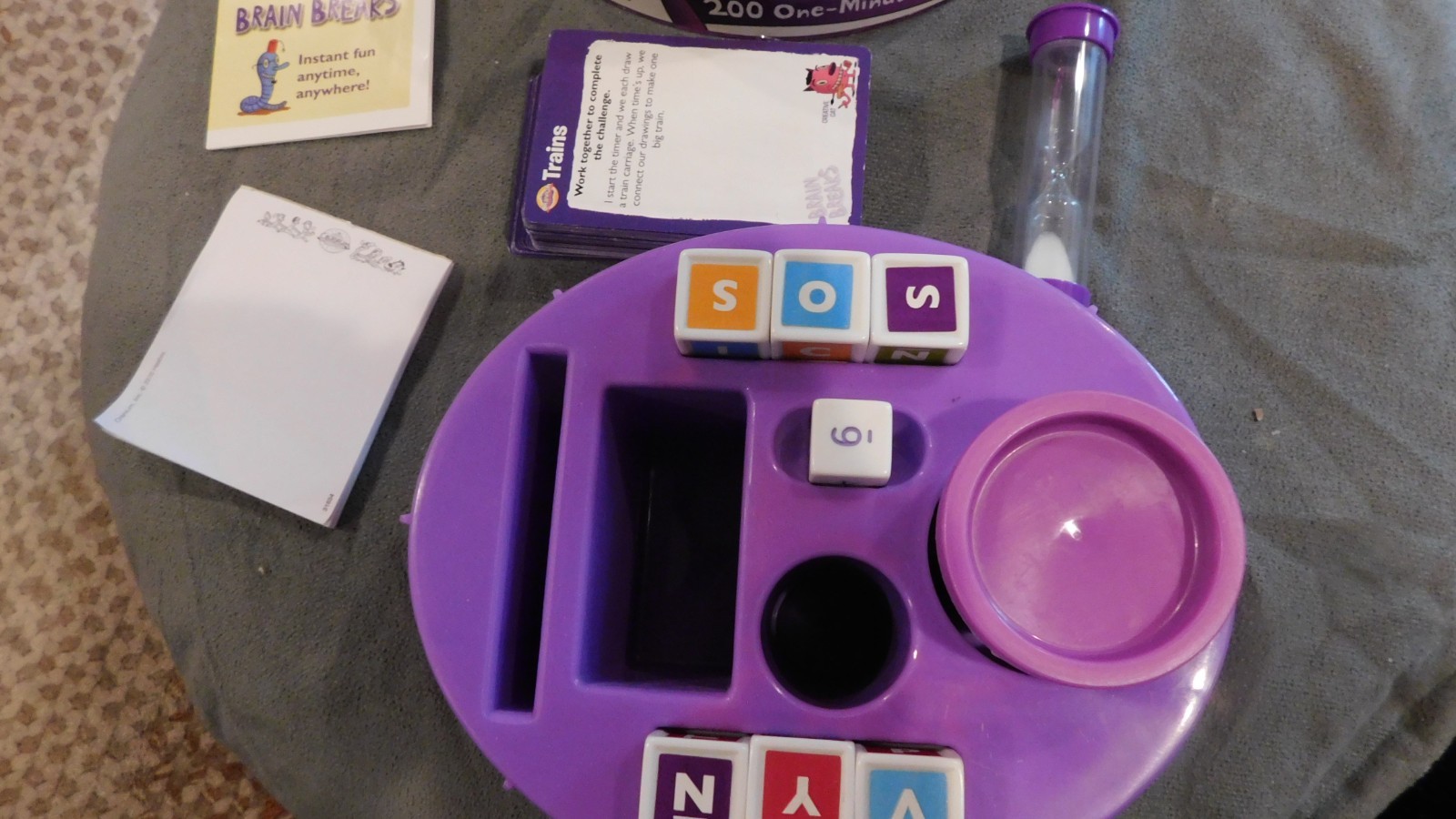 CRANIUM BRAIN BREAKS GAME 2010 BY HASBRO 200 1 MINUTE MINI GAMES COMPLETE