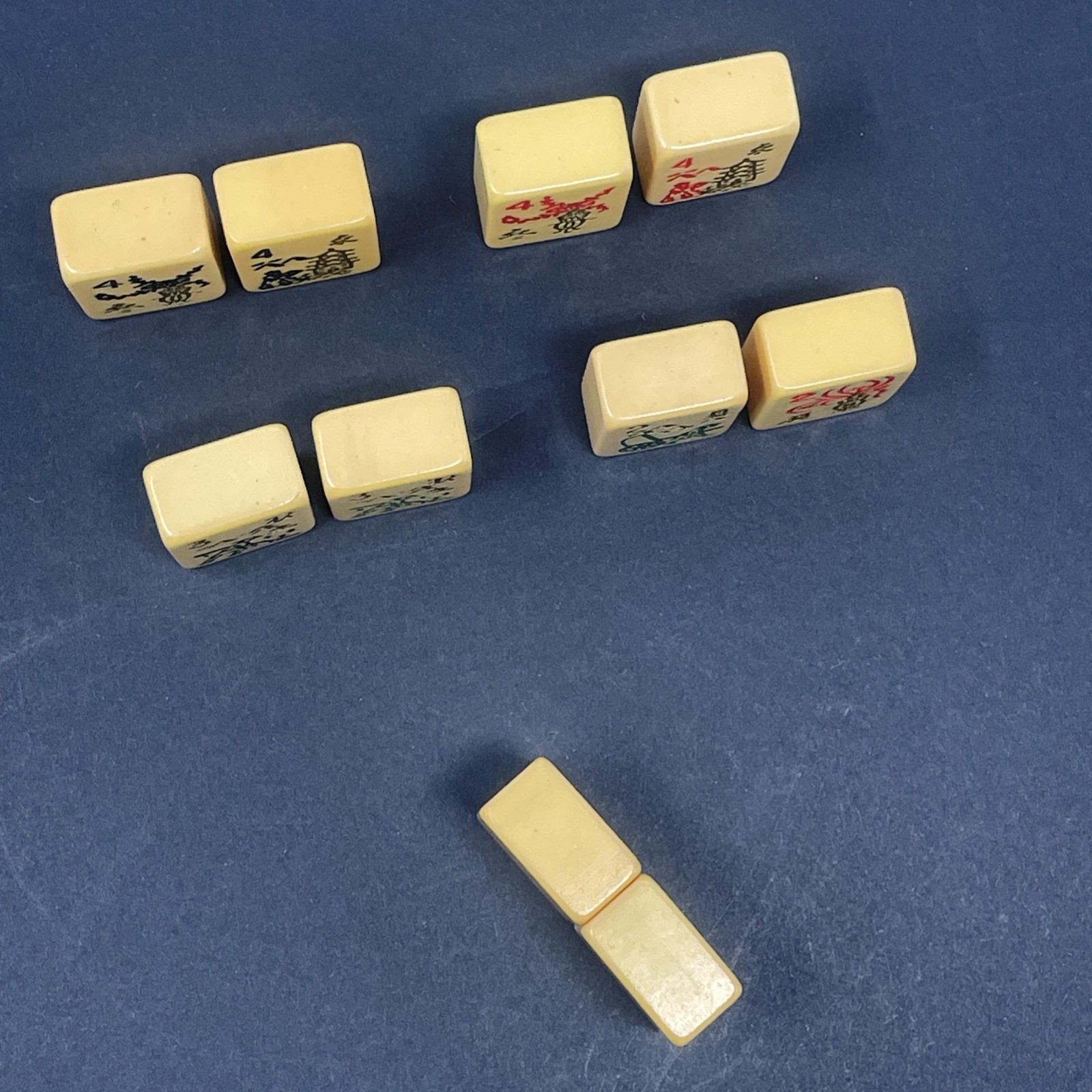 Vintage Mahjong Tile Chinese Bakelite 1 1/4″ tall 7/8″ wide 1/2″ thick Set 10