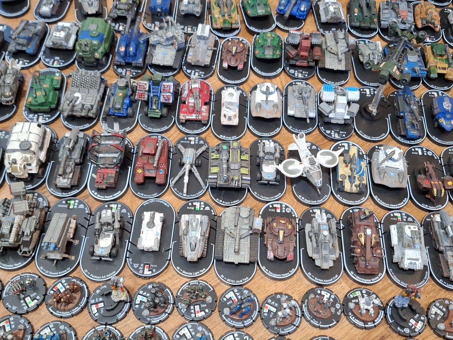Lot 300+ Wizkids Mechwarrior 130+ Vehicles and 170+ Infantry Figures