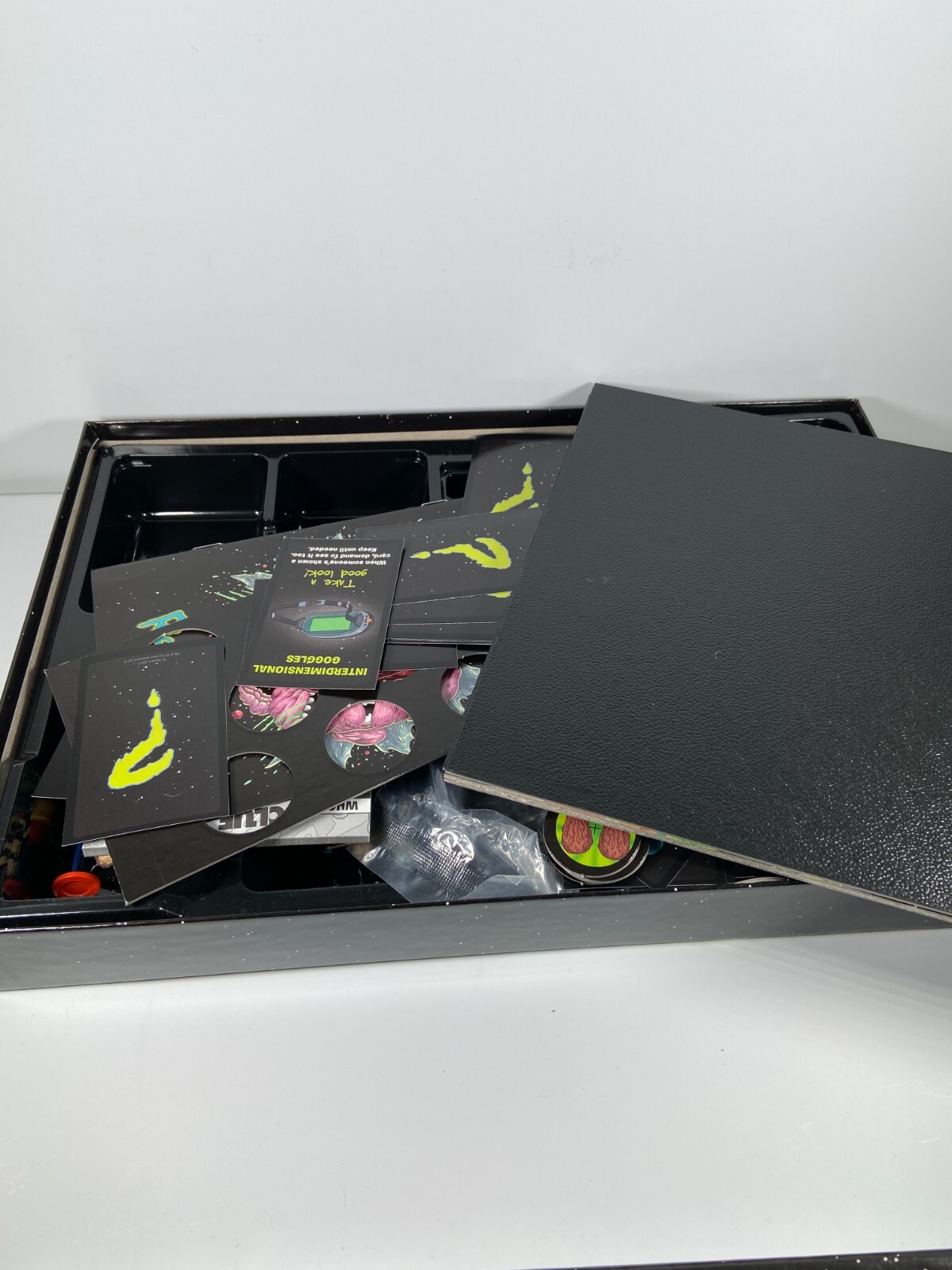 Usaopoly Clue: Rick and Morty Featuring Characters from Adult Swim TV incomplete