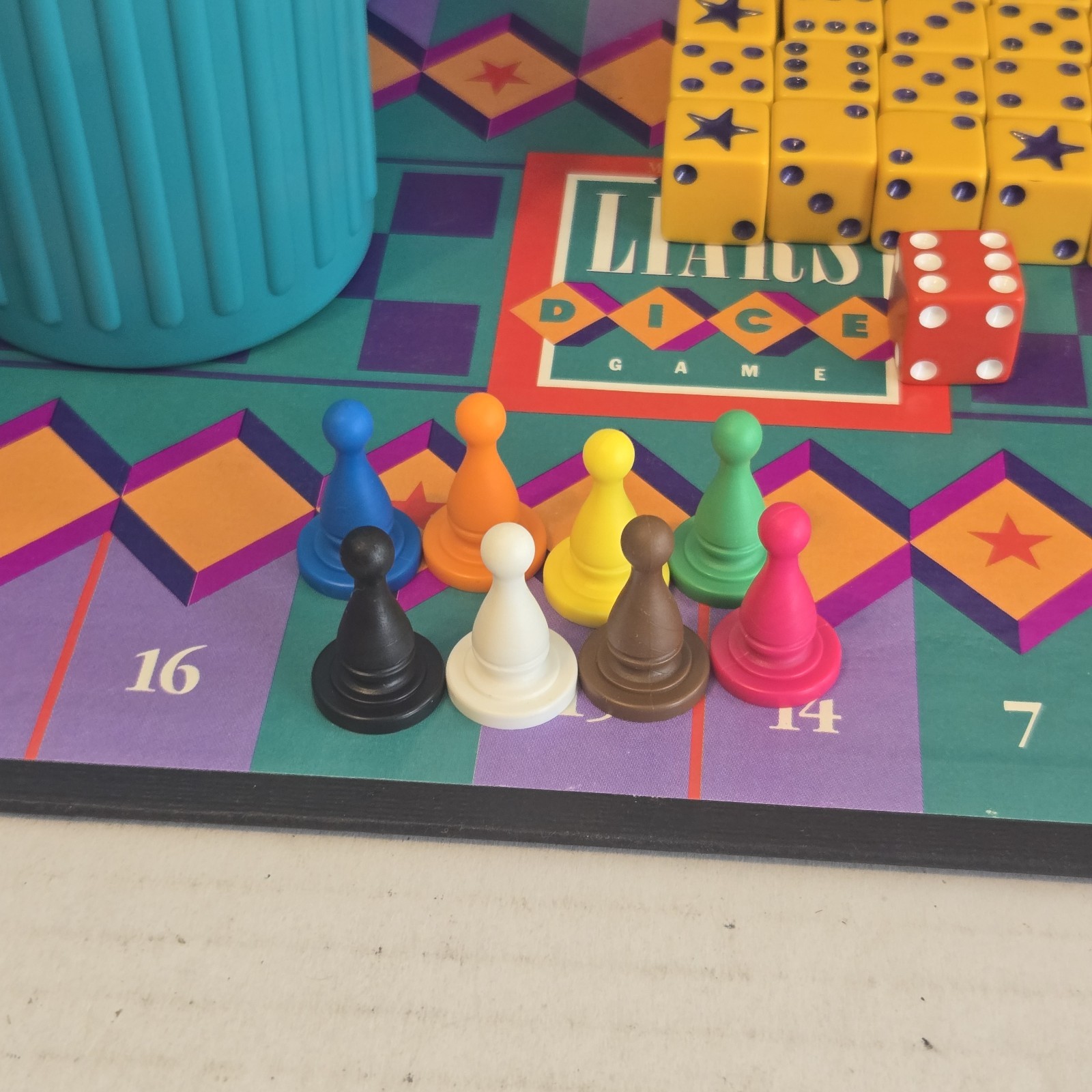 Vintage LIARS DICE Game 1987 Milton Bradley **COMPLETE**