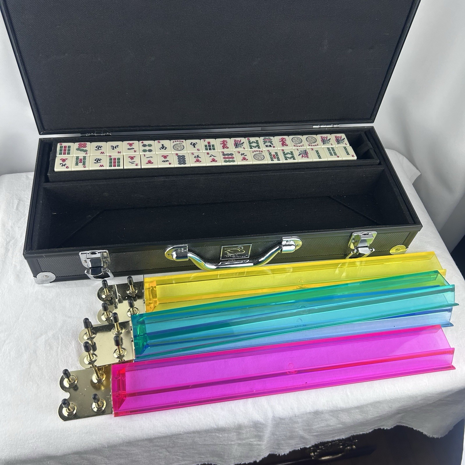 White Swan Mah Jongg Set Ivory 156 Tiles with Pusher Arms Black Aluminum Case