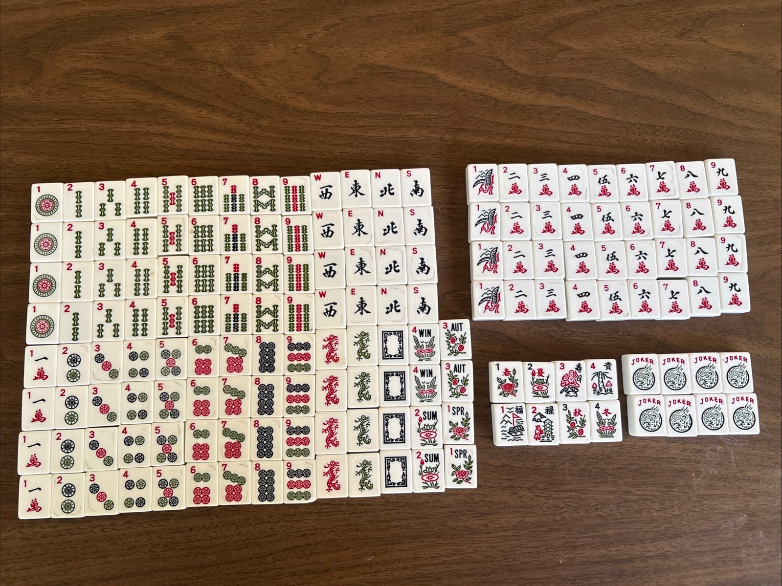 Mahjong Set 160 Tiles 4 Color Set Racks Pushers w/ Case