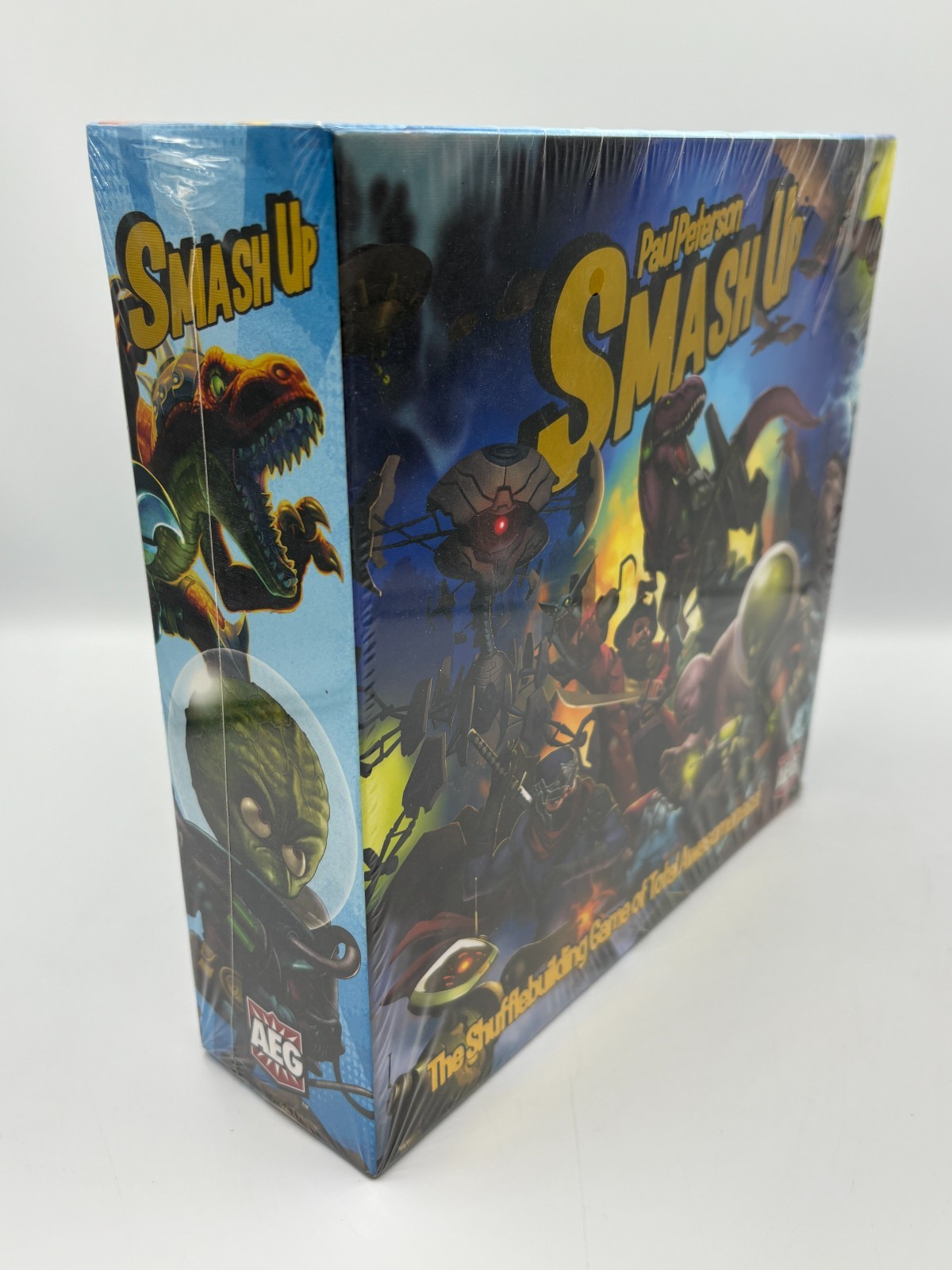 NEW SEALED Limited Edition Gold Foil SMASH UP Card Board Game