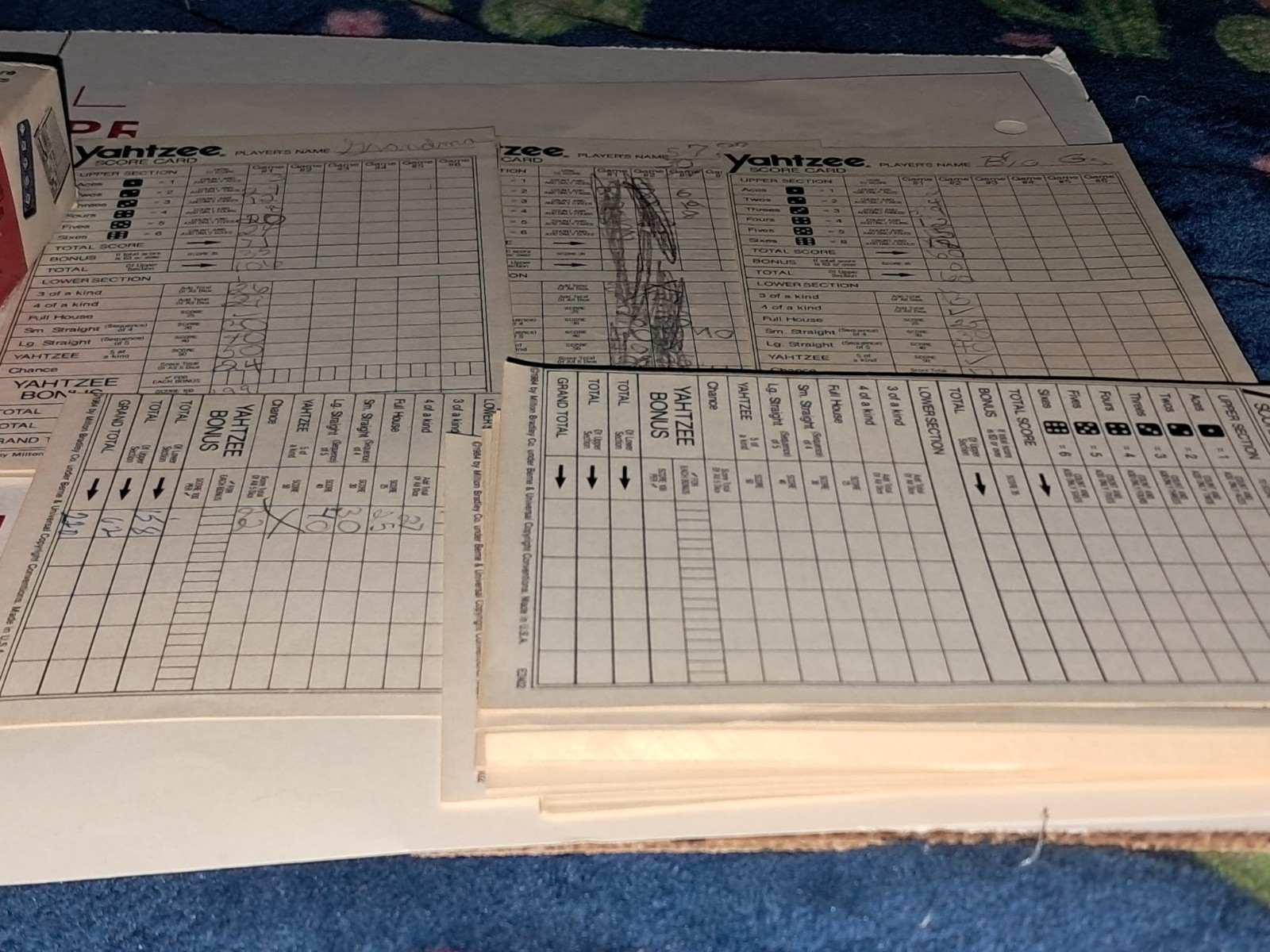 VINTAGE Travel Yahtzee Dice Game COMPLETE 1984 With Score Sheets & Directions