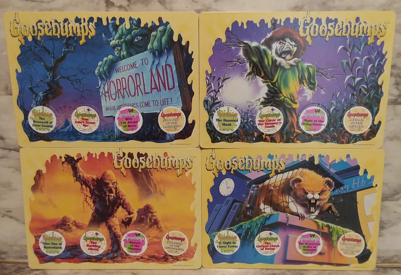 Vintage 1995 GOOSEBUMPS SHRIEKS & SPIDERS Board Card Game