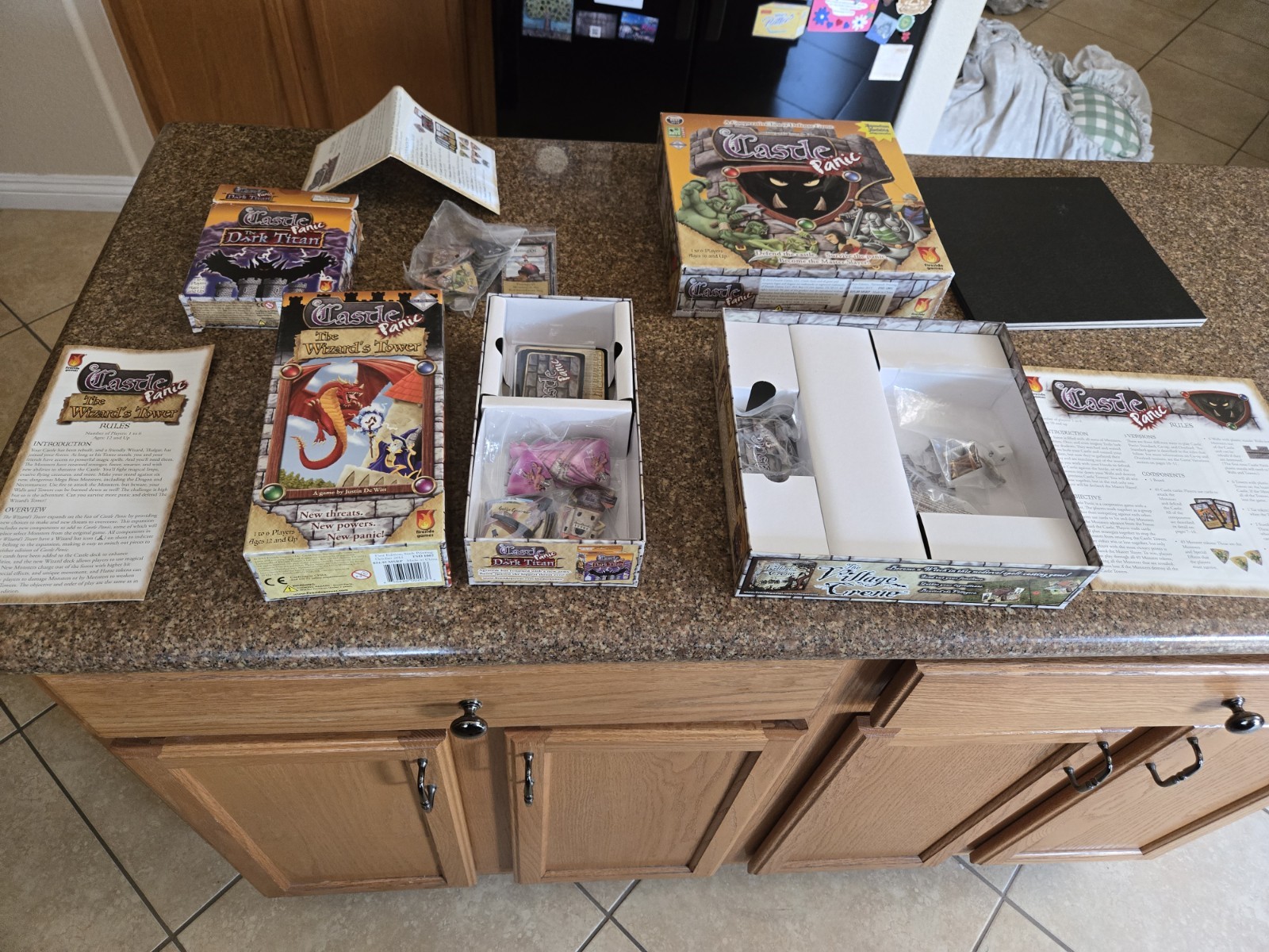 Castle Panic 1st Ed. LOT W/Wizards Tower & Dark Titan