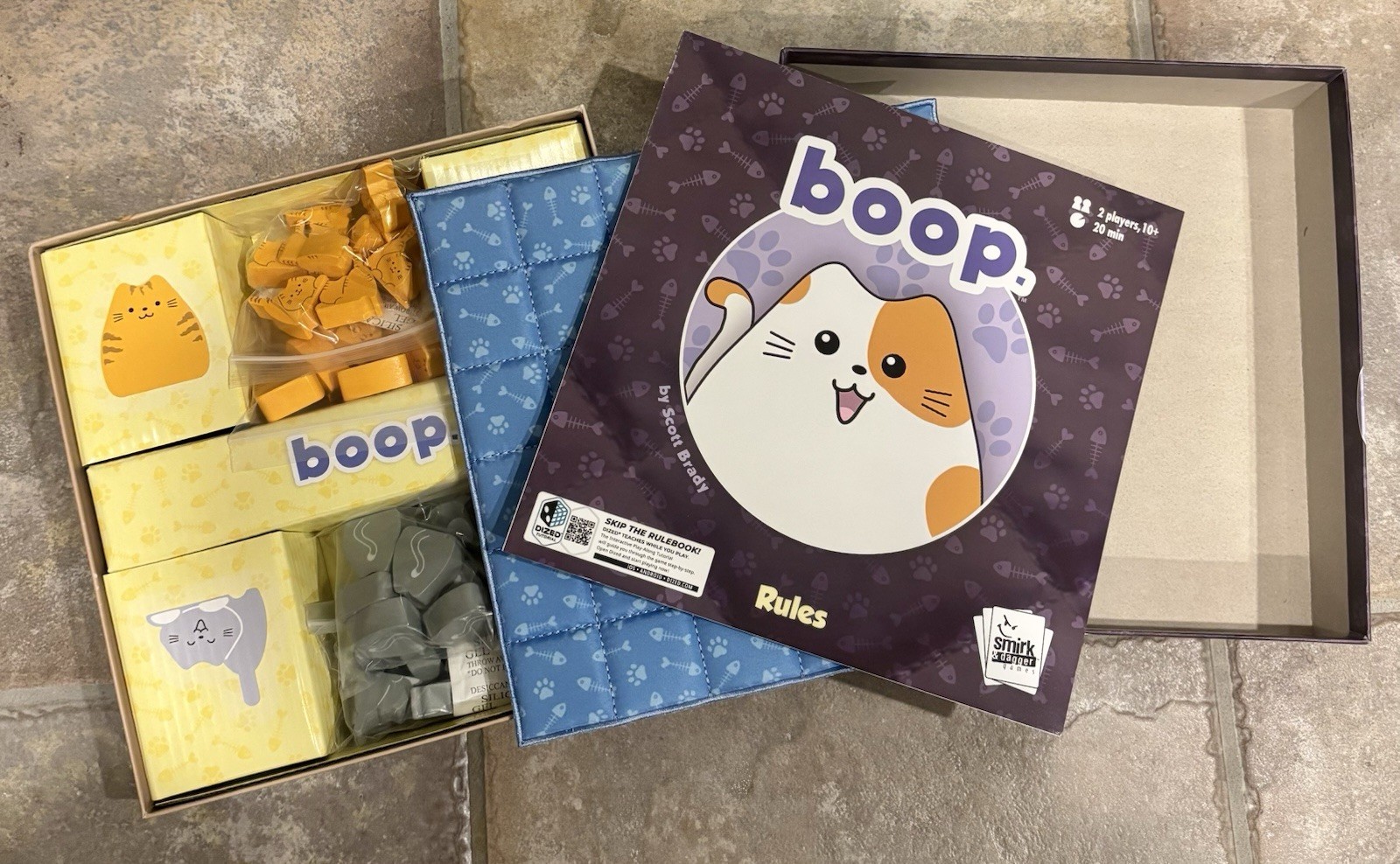 BOOP A Very Thinky Game For 2 Clever Cats BRAND NEW Smirk & Dagger Games 2022