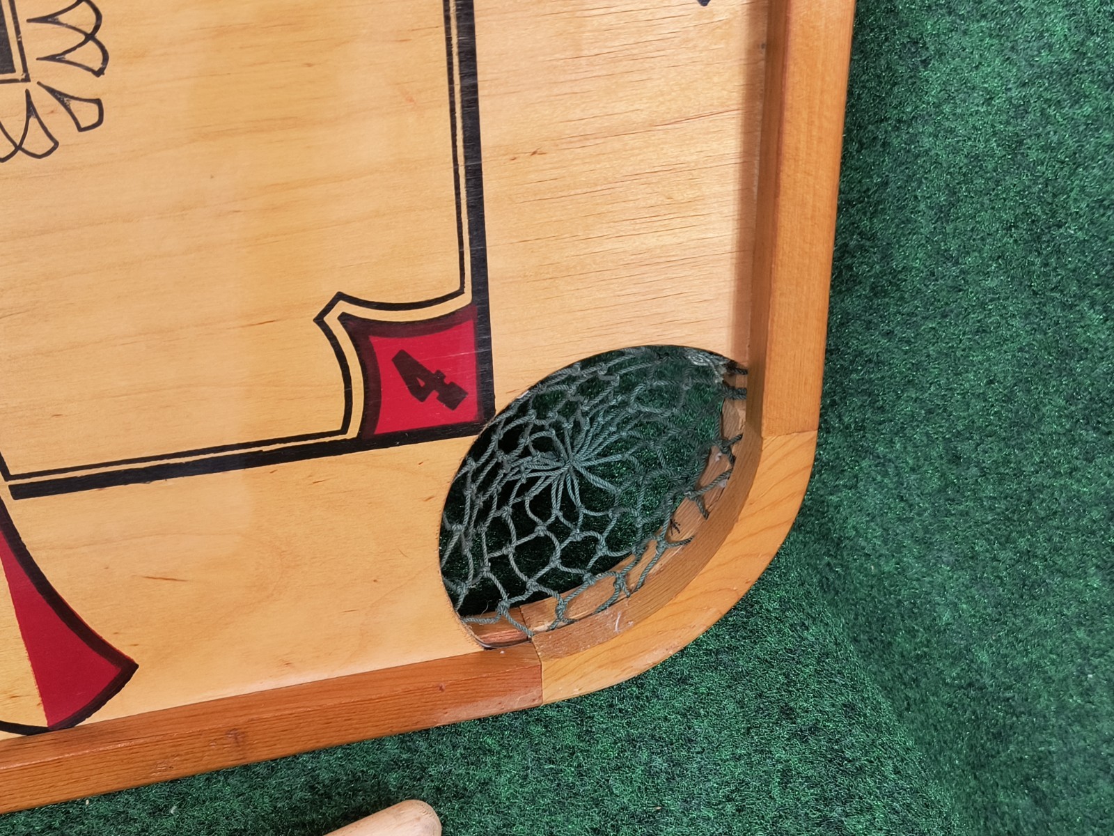 Carrom Board Strategy Game vintage antique w/ wooden pieces . Old . 24 Pieces