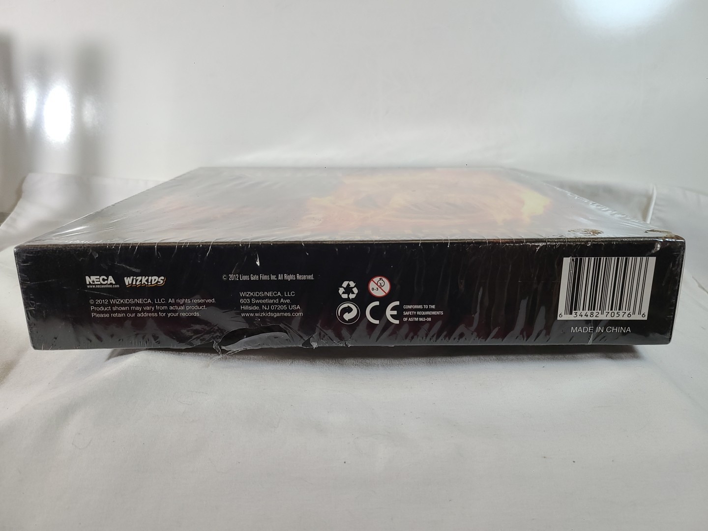 The Hunger Games District 12 Strategy Board Game Sealed 2012 Neca Wizkids