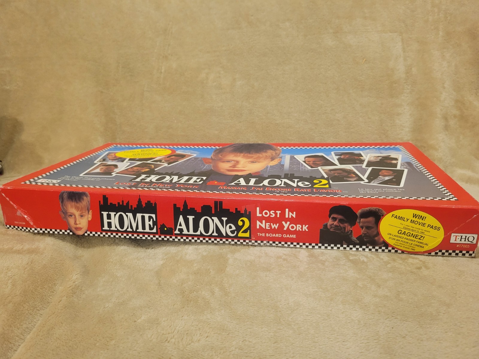 Home Alone 2: Lost in New York Board Game 1992 Almost Complete