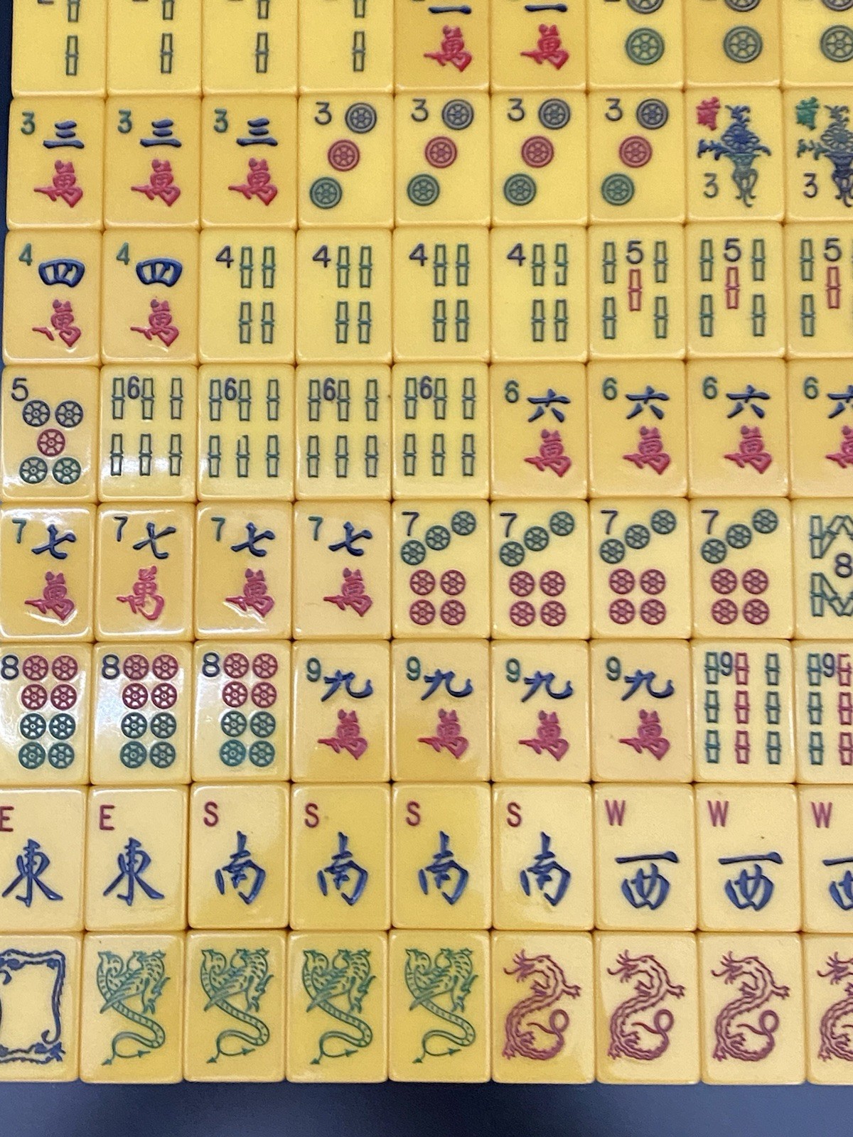 Nice Lot of 152 Vintage Bakelite Mah Jong Mahjong Tiles + 5 Racks W/ Case & Dice
