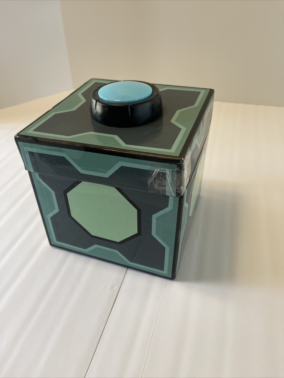 Cryptozoic Entertainment Mr. Meeseeks’ Box O’ Fun The Rick and Morty Dice Dares
