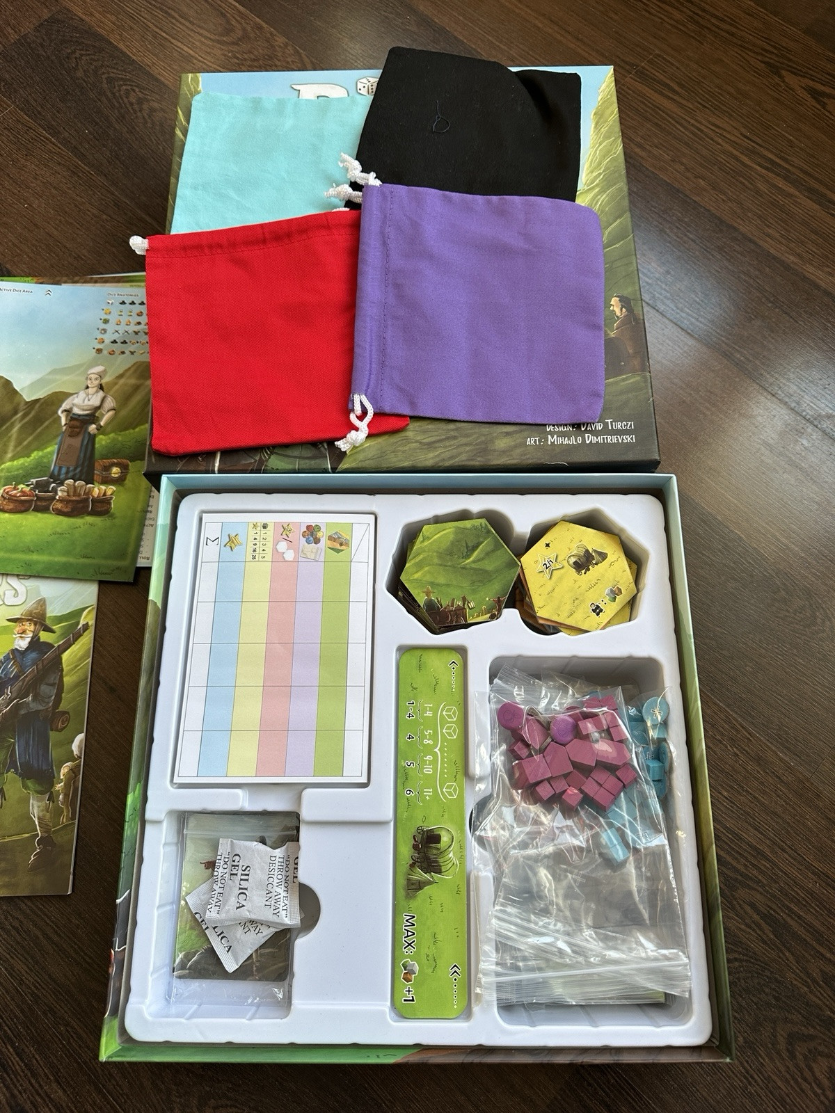 Dice Settlers: Board Game 1-4 Players From Board & Dice (slight Damage To Box)