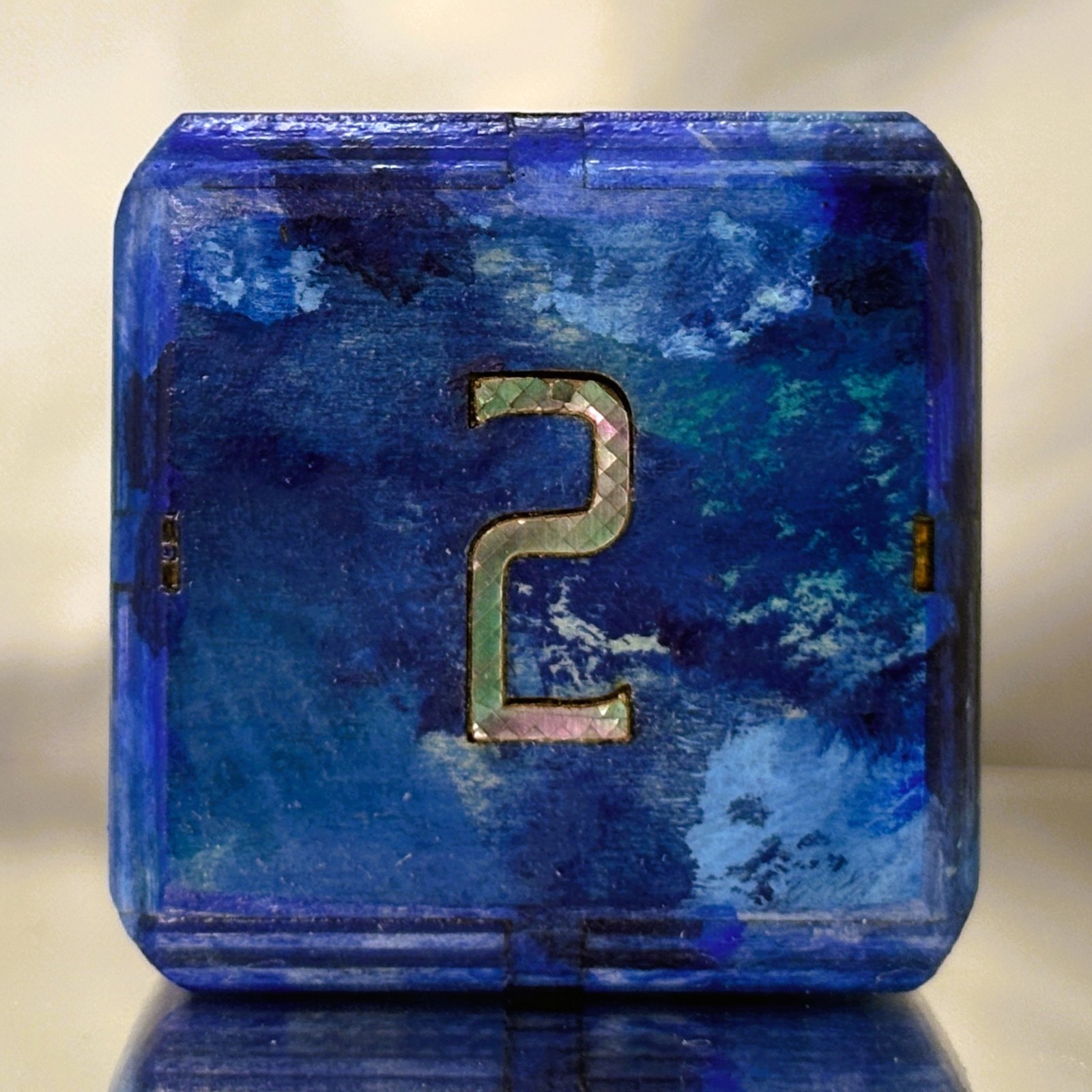 Neptune’s Nacre – Deep Blue Radiance – Backgammon Doubling Cube 36mm