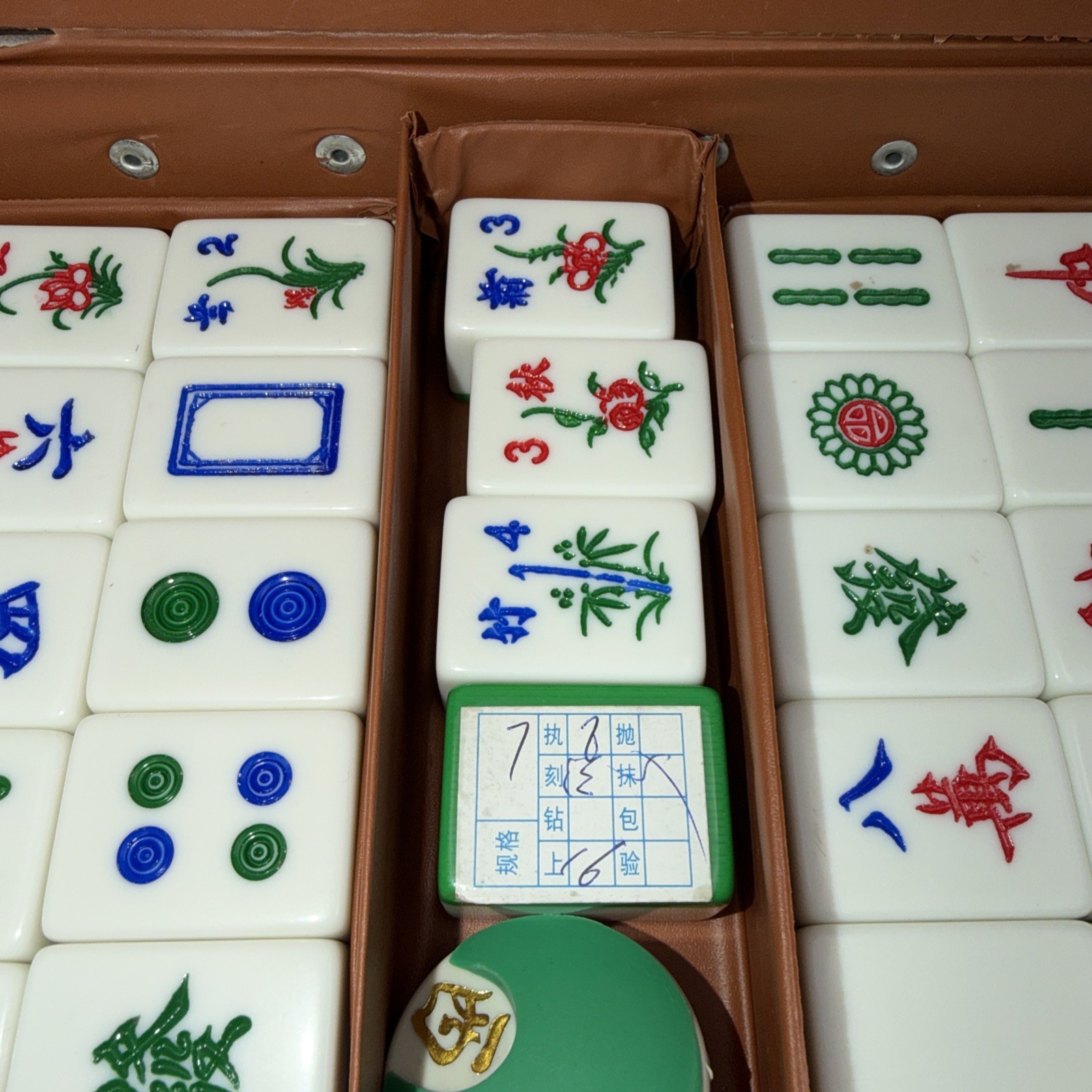RARE!! 1960s 144 Hong Kong Stand-Alone Mahjong Set Green Backed Lucite Tiles