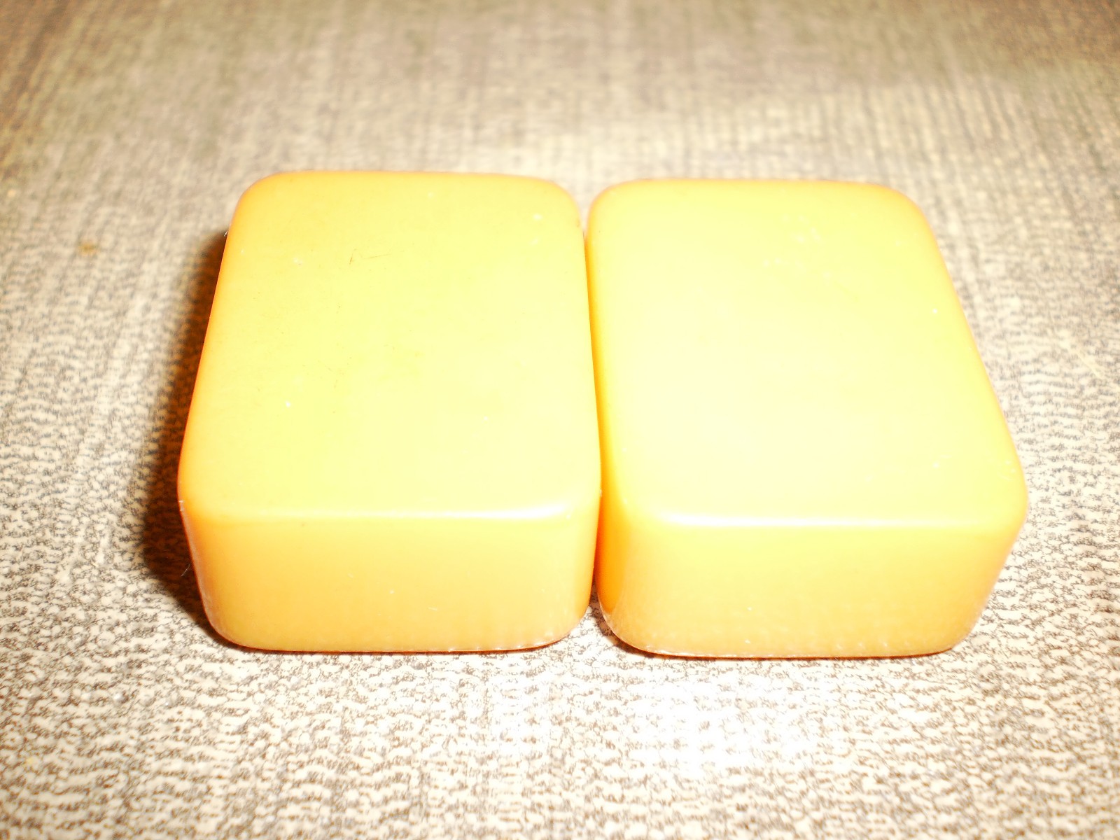 2 VTGE ROTTGAMES MAH JONG MAJONG TILES CATALIN BAKELITE FOR CRAFTS JEWELRY