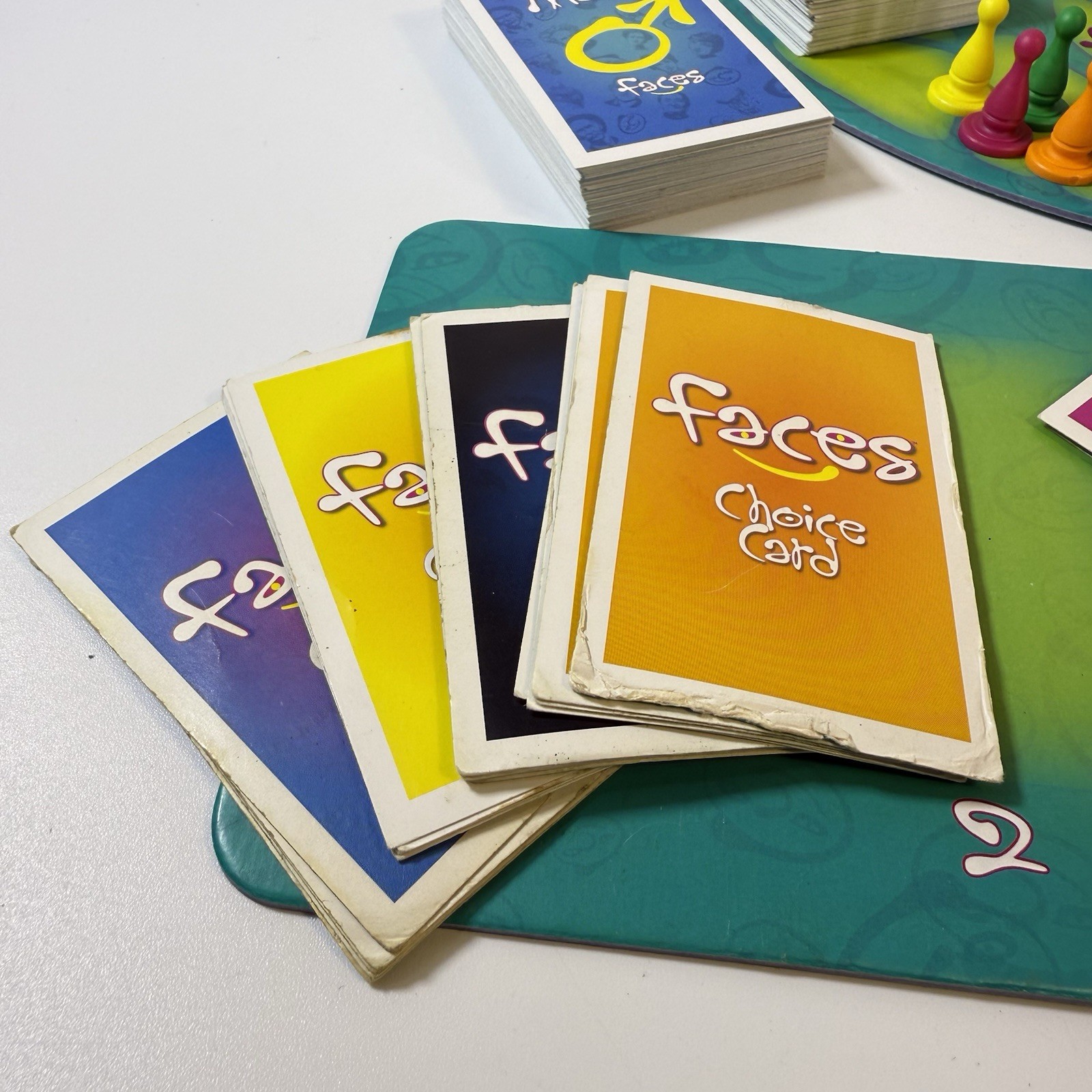 Faces Board Game of First Impressions – Buffalo Games 2005 COMPLETE (read desc)