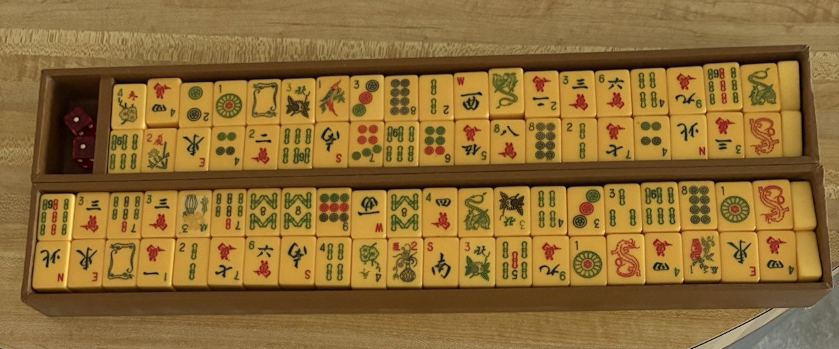 Vintage Royal Bakelite Mah Jong Set from the 1950’s