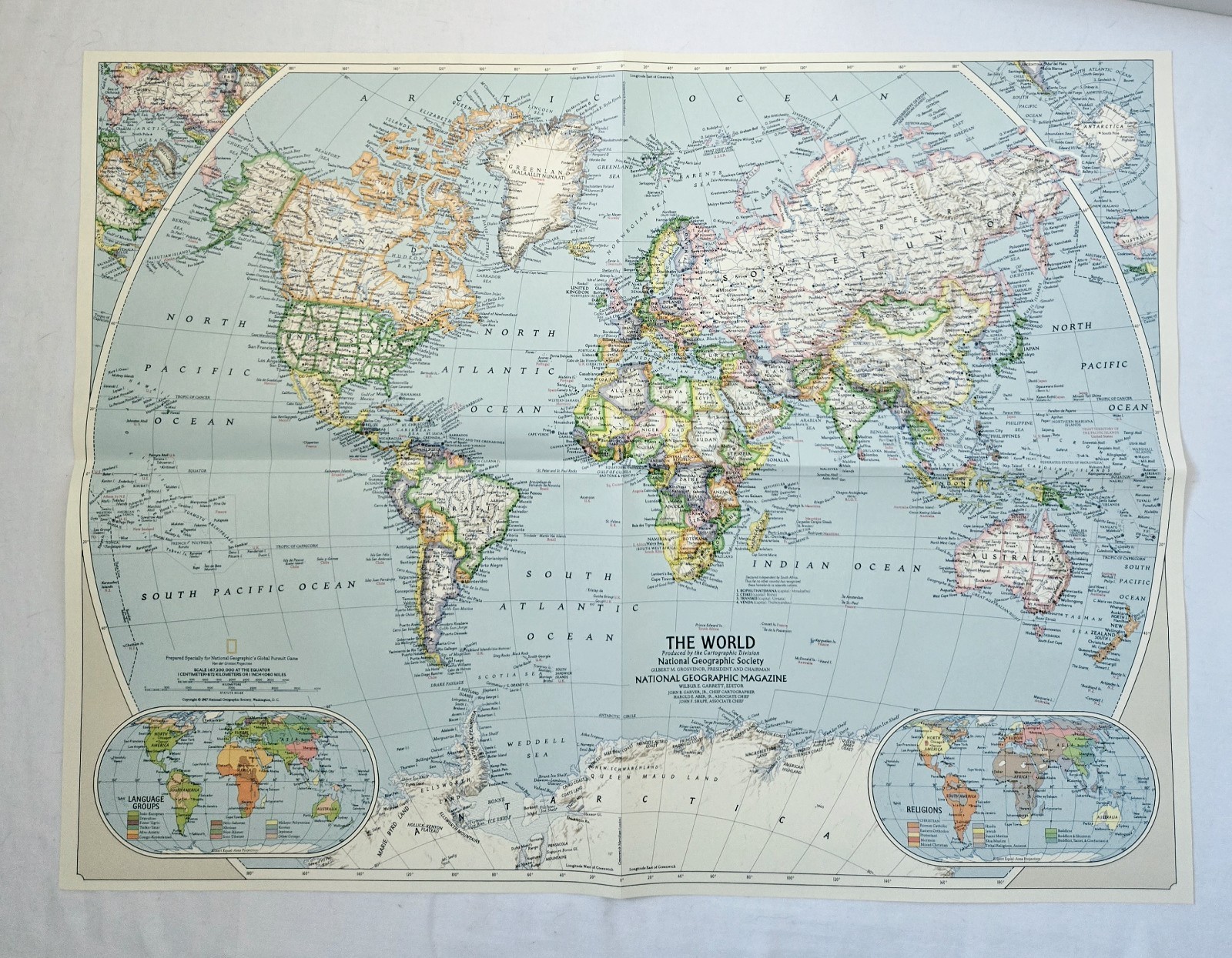 National Geographic Global Pursuit Board Game Complete, 1987