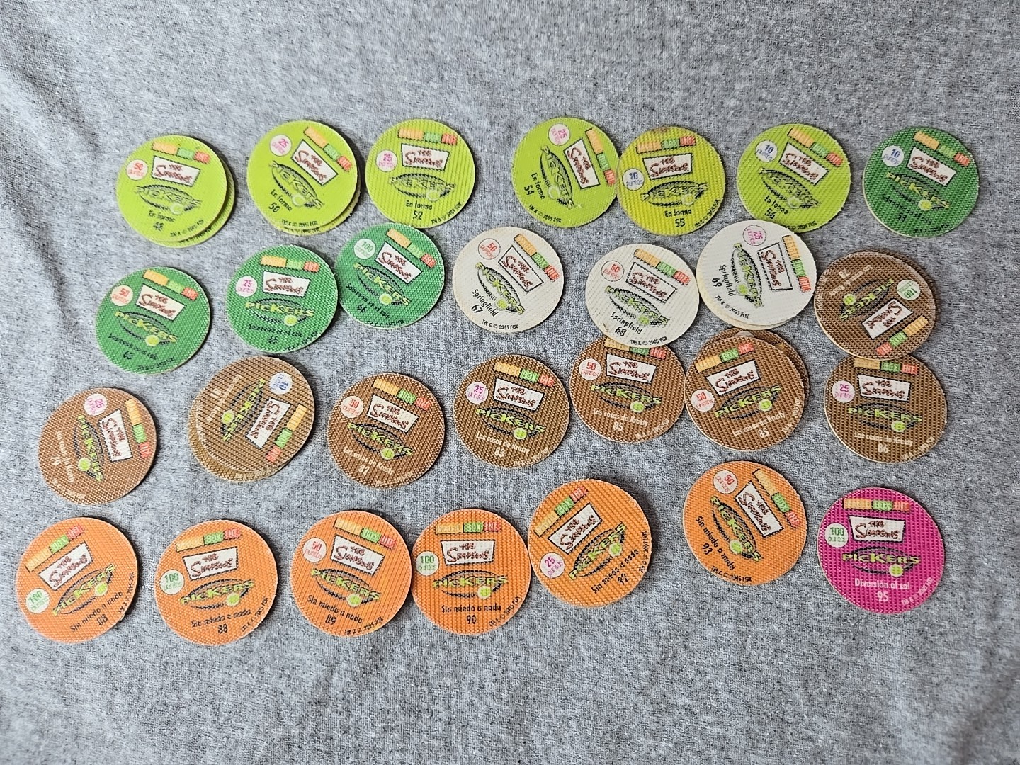 The Simpsons Pickers Lot Of 102 Pogs Tazos Magic Box 2005 Espanol / Ingles