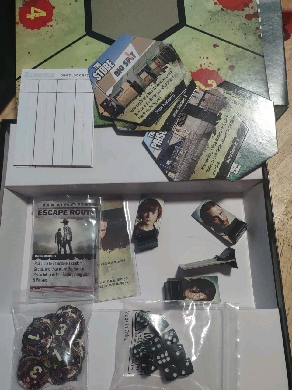 AMC The Walking Dead Don’t Look Back Dice Game Cryptozoic Complete