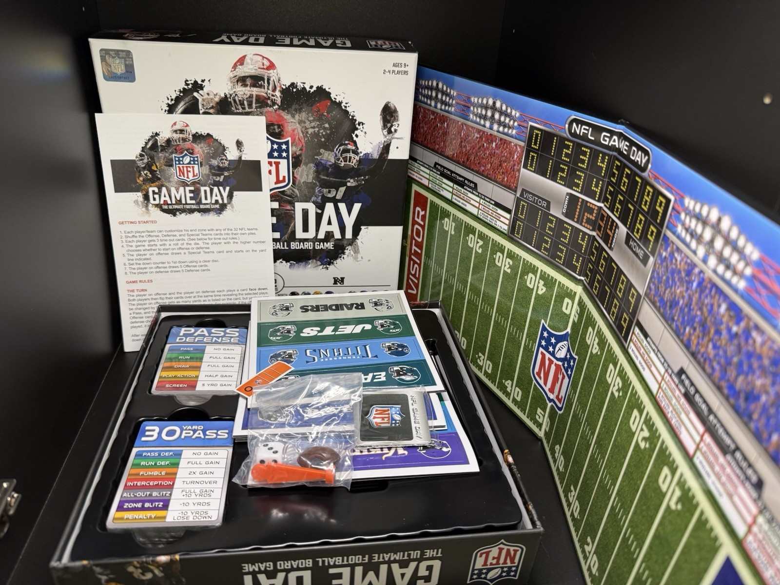 NFL Game Day: The Ultimate Football Board Game