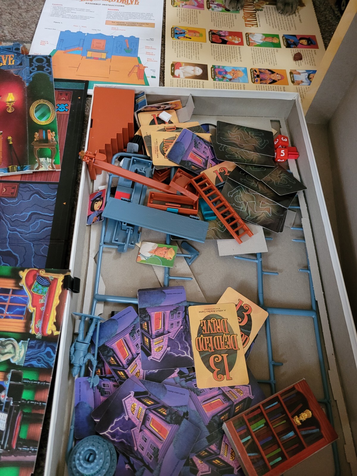 13 Dead End Drive Mystery Game Role Playing Family boardgame Vintage Complete
