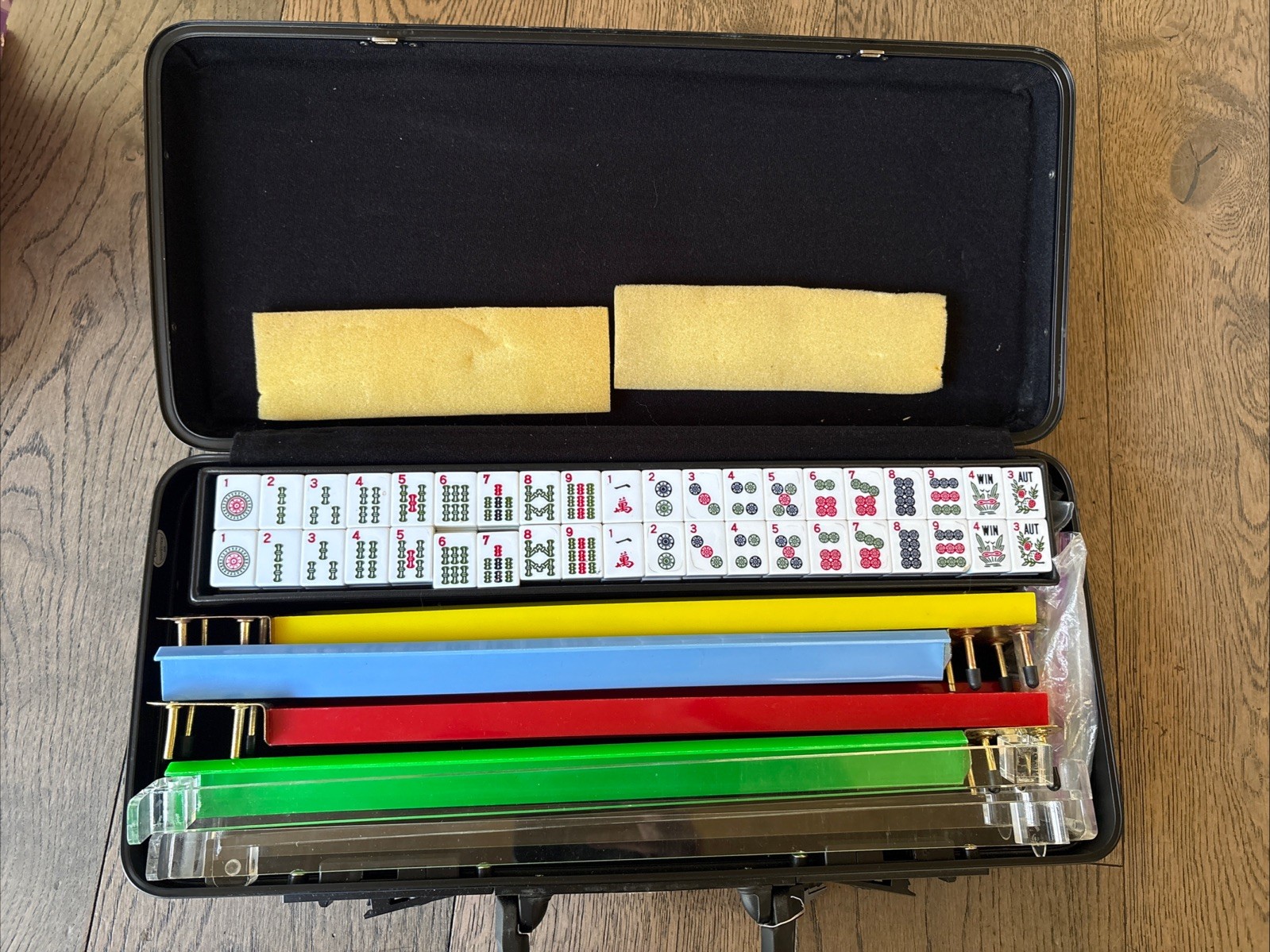 Mahjong Set 160 Tiles 4 Color Set Racks Pushers w/ Case