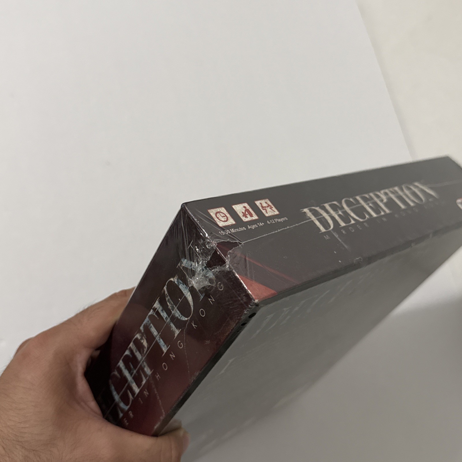 Deception – Murder in Hong Kong – (Grey Fox Games, 2015) – Sealed Box Damage