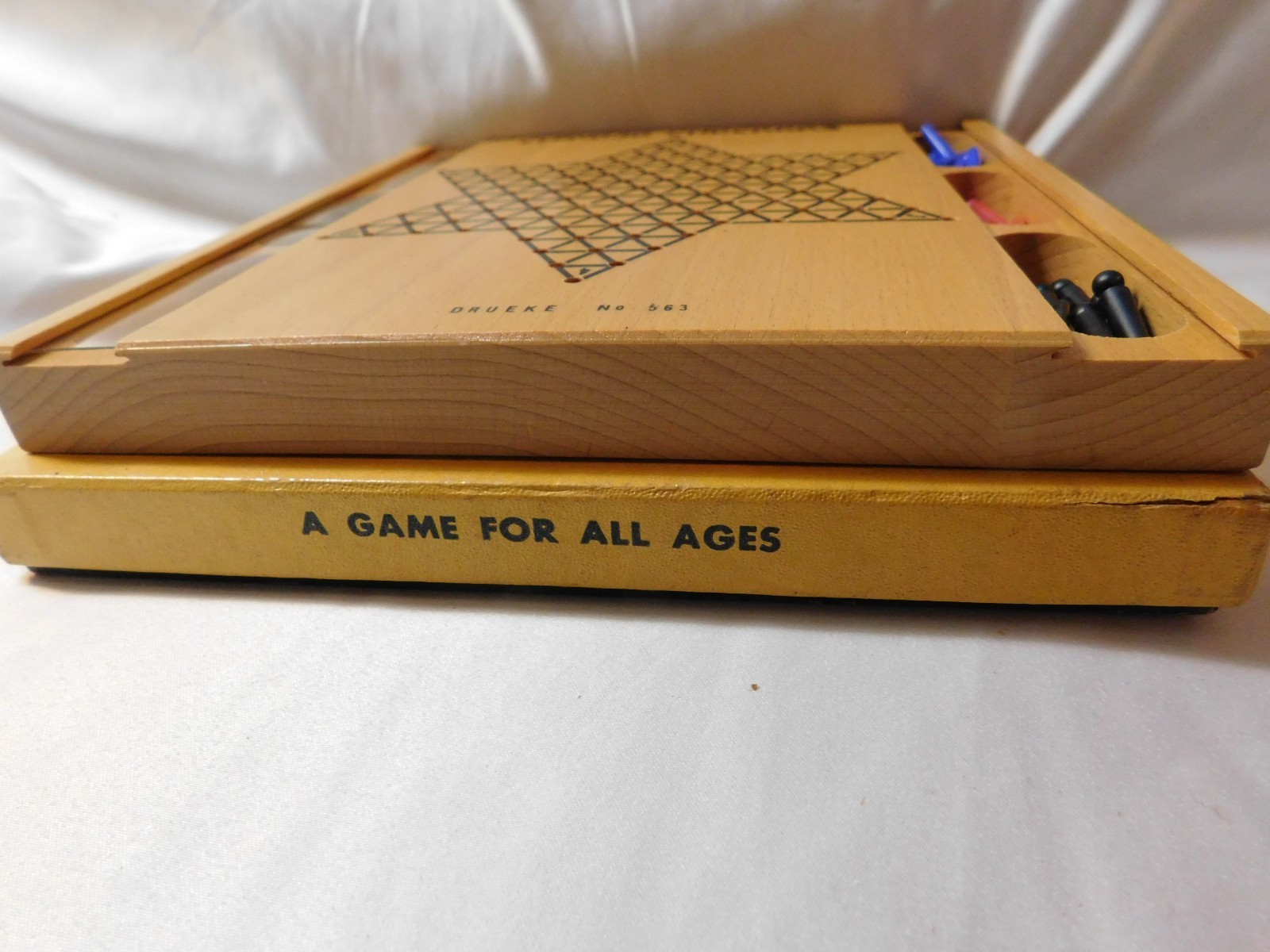 Drueke No. 563 Chinese Checkers Solid Wood Game with Box Vintage MCM