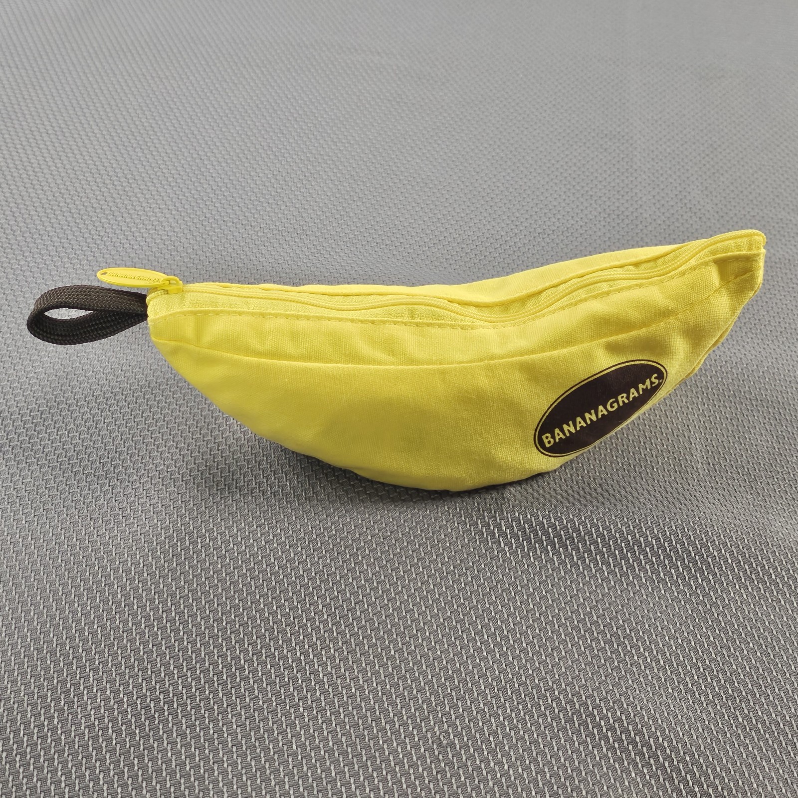 Bananagrams Crossword Family Fun Game Word Play Tiles Banana Bag Complete READ⬇